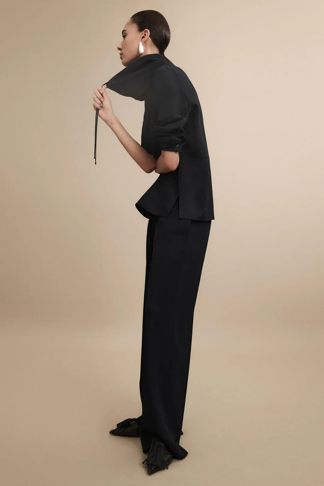 Топ стандартного кроя с воротником-воронкой, COS