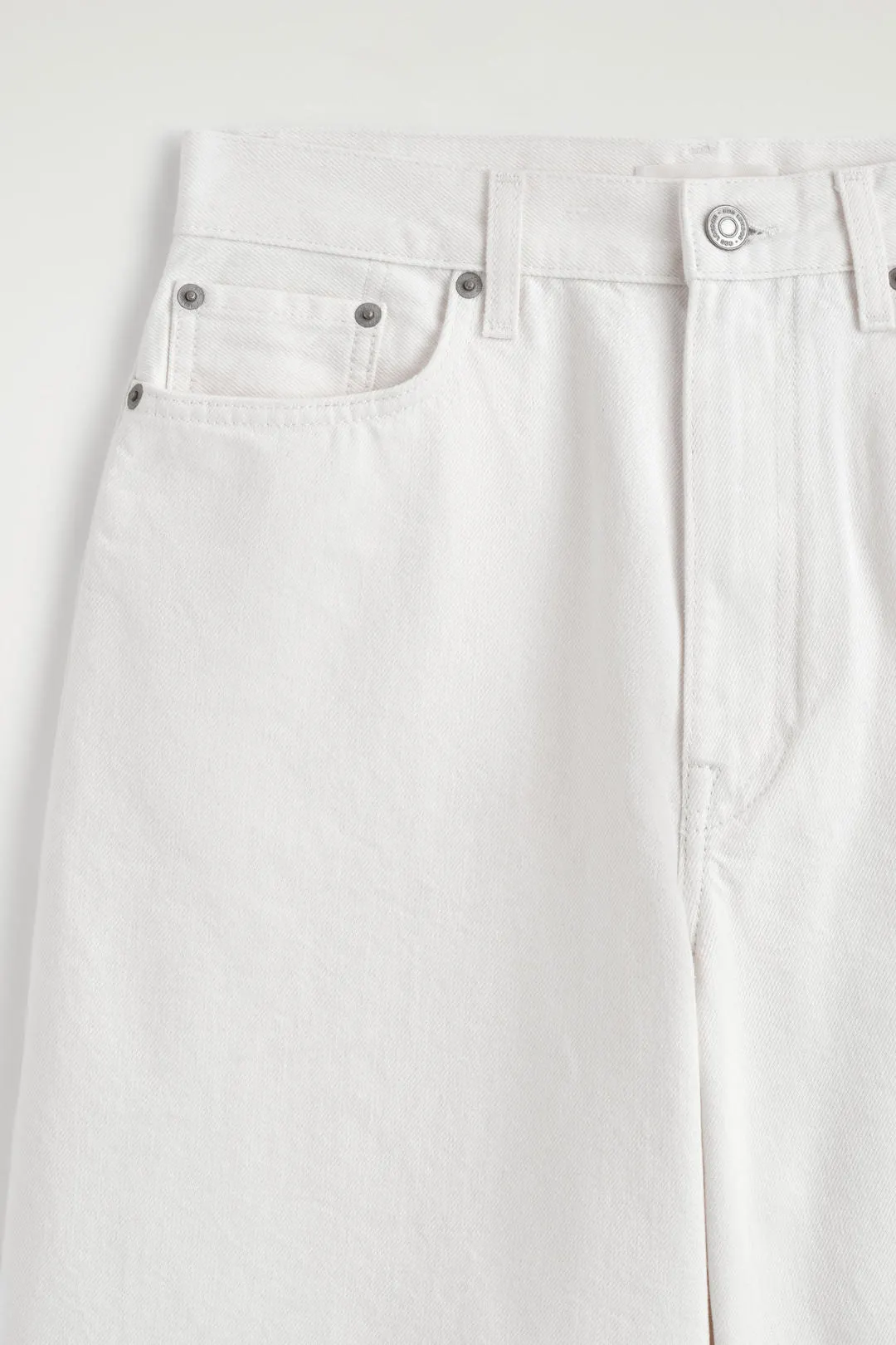 Джинсы свободного кроя с эффектом стирки, COS