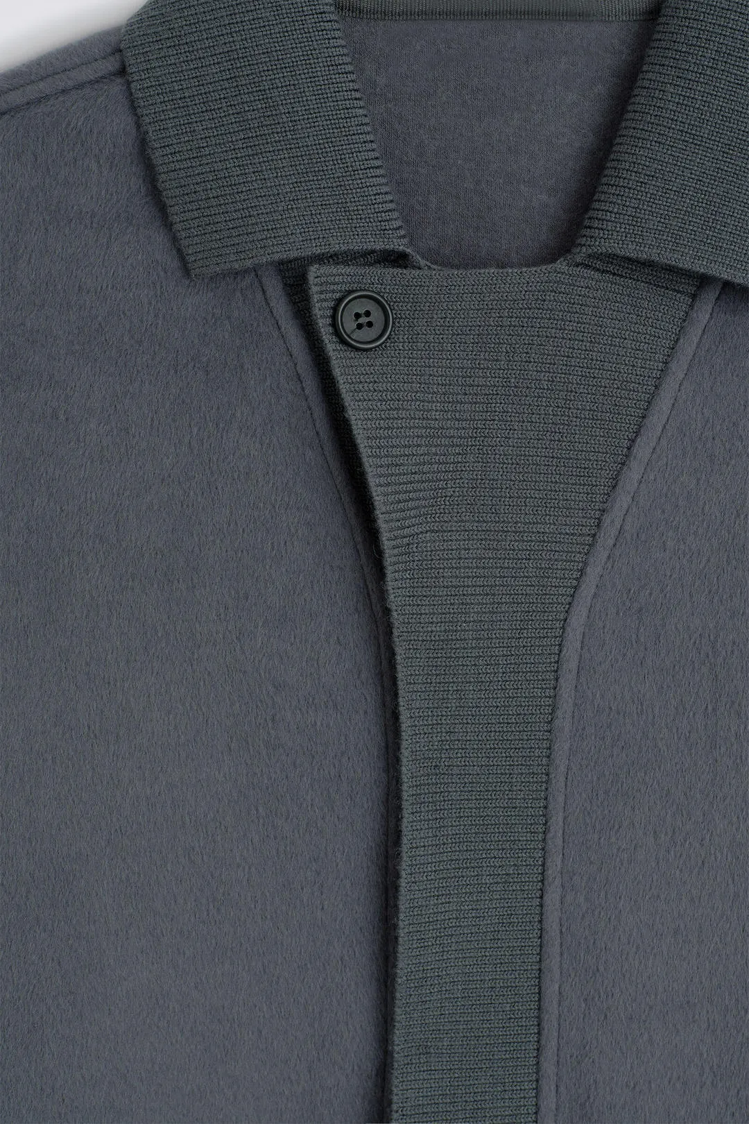 Рубашка свободного кроя из ворсованного трикотажа на основе смесовой шерсти, COS