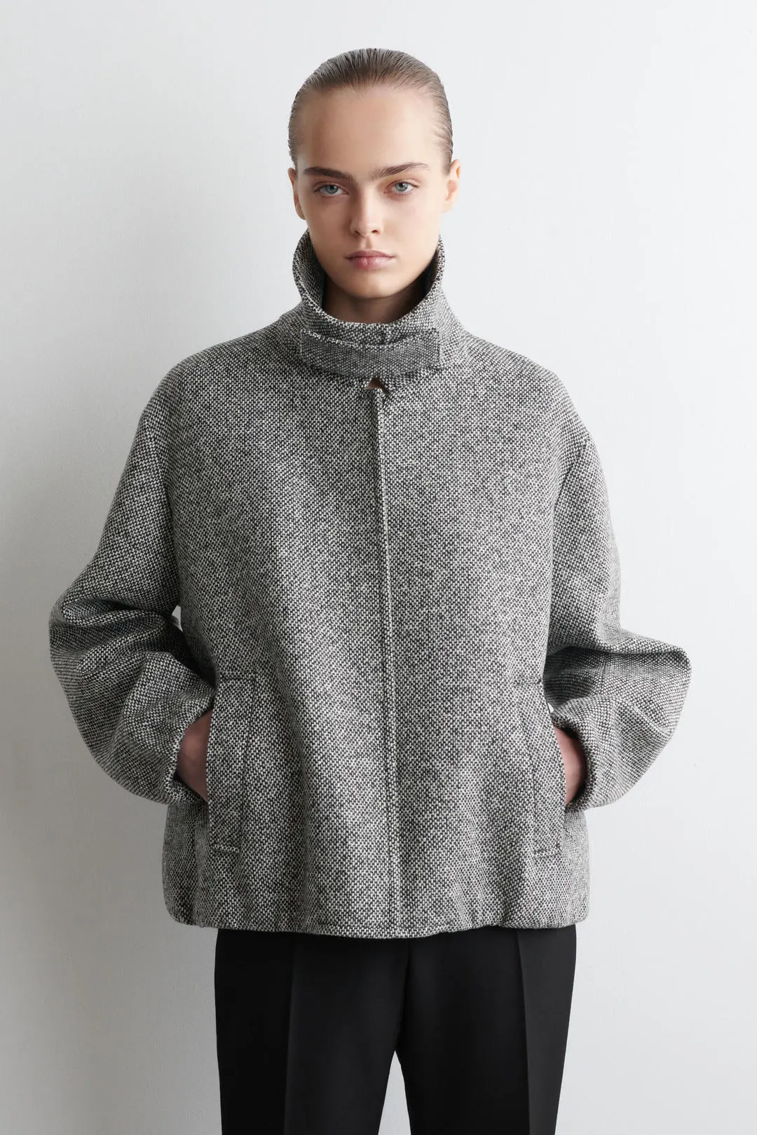Твидовая куртка стандартного кроя из смесовой шерсти с воротником-стойкой, COS