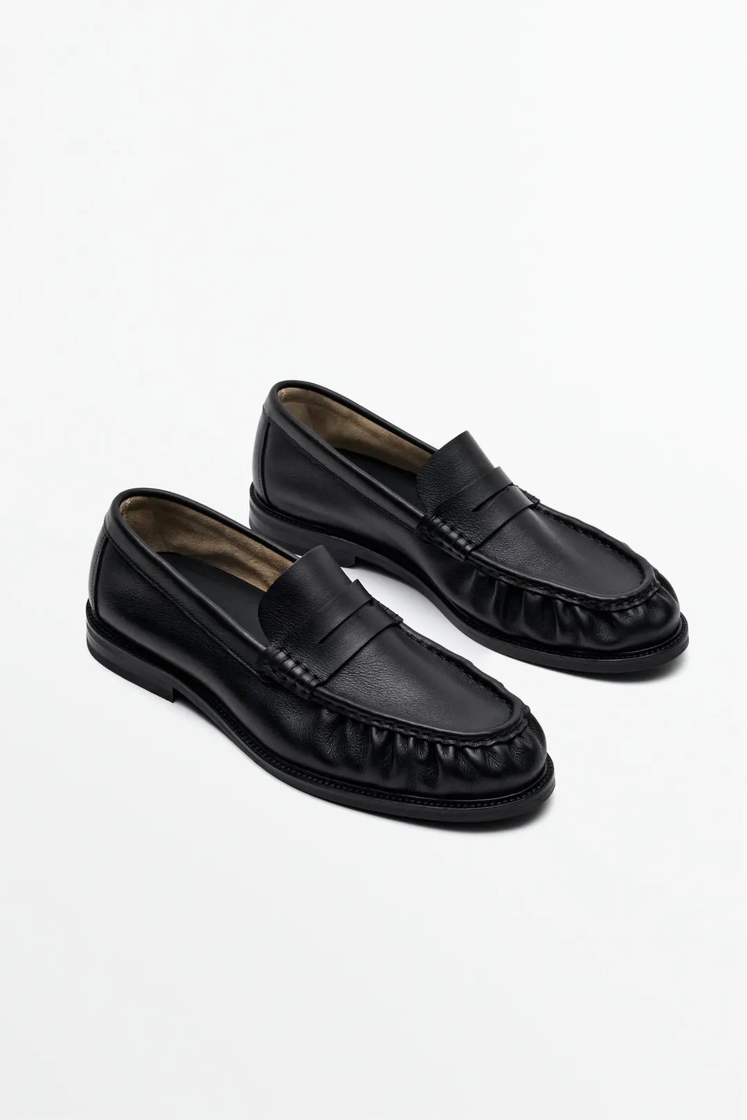 Кожаные лоферы со сборками, Massimo Dutti