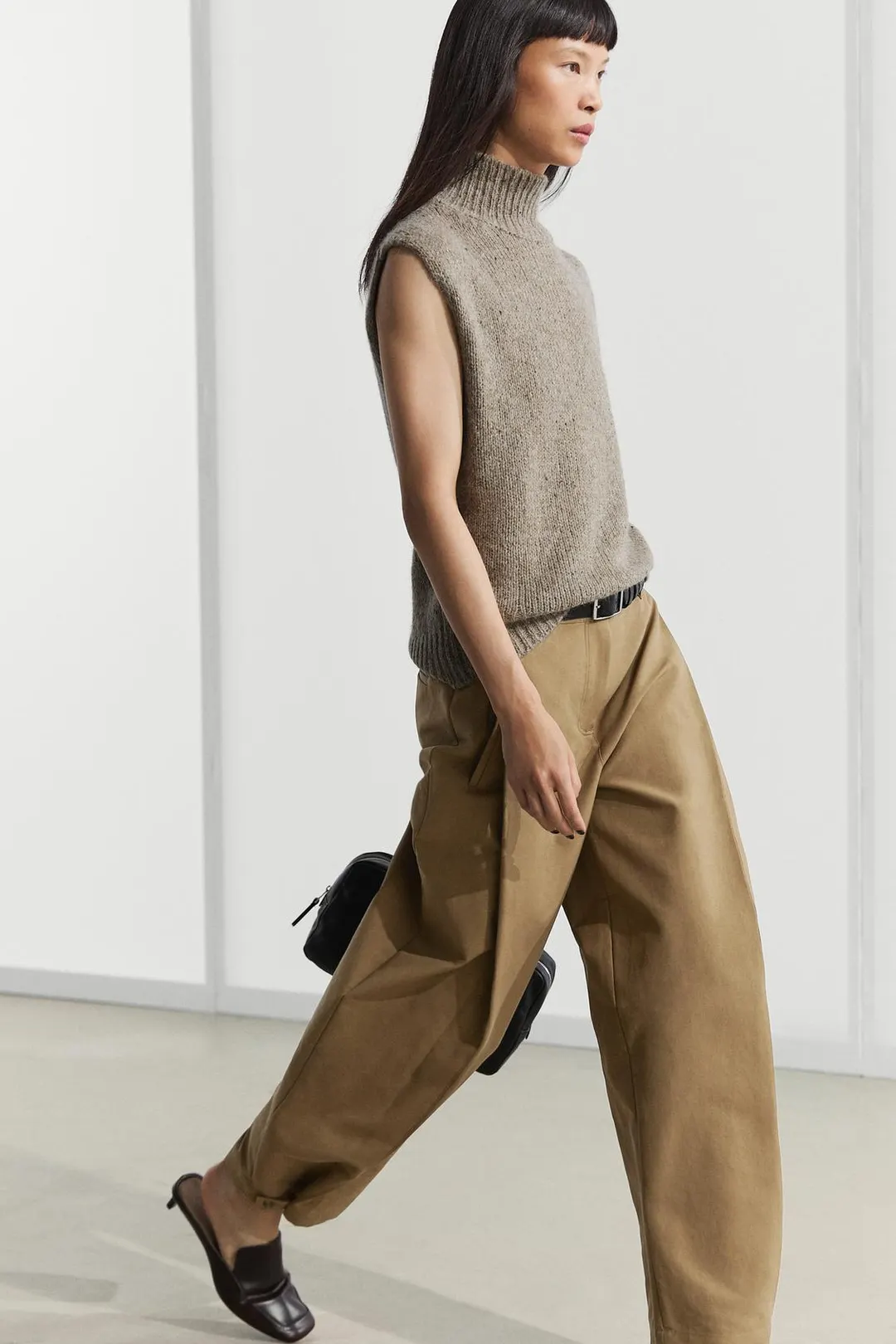 Жилет вязаный с высоким воротником, Massimo Dutti