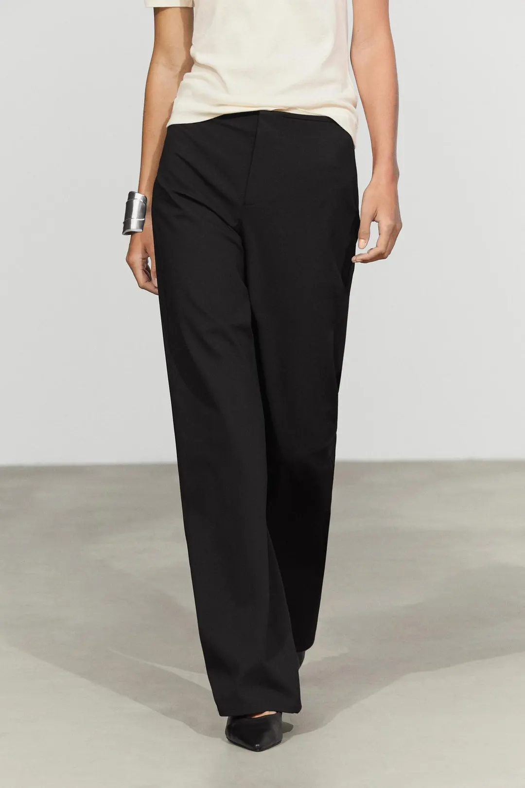 Брюки прямого кроя из технологичной ткани, Massimo Dutti