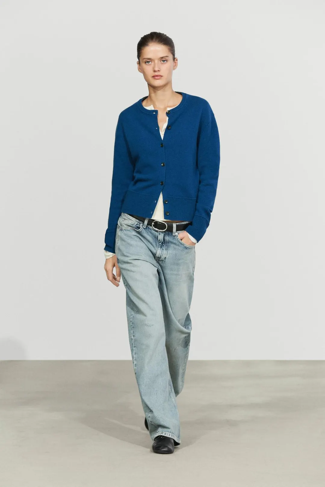 Короткий кардиган из 100% шерсти, Massimo Dutti