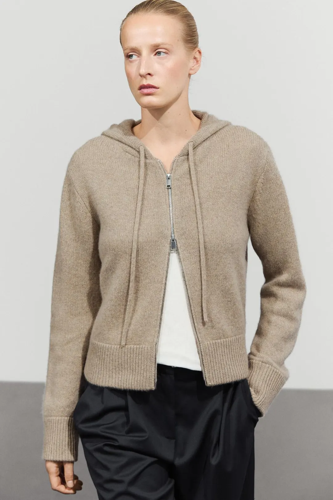 Кардиган с капюшоном на молнии из 100% кашемира, Massimo Dutti