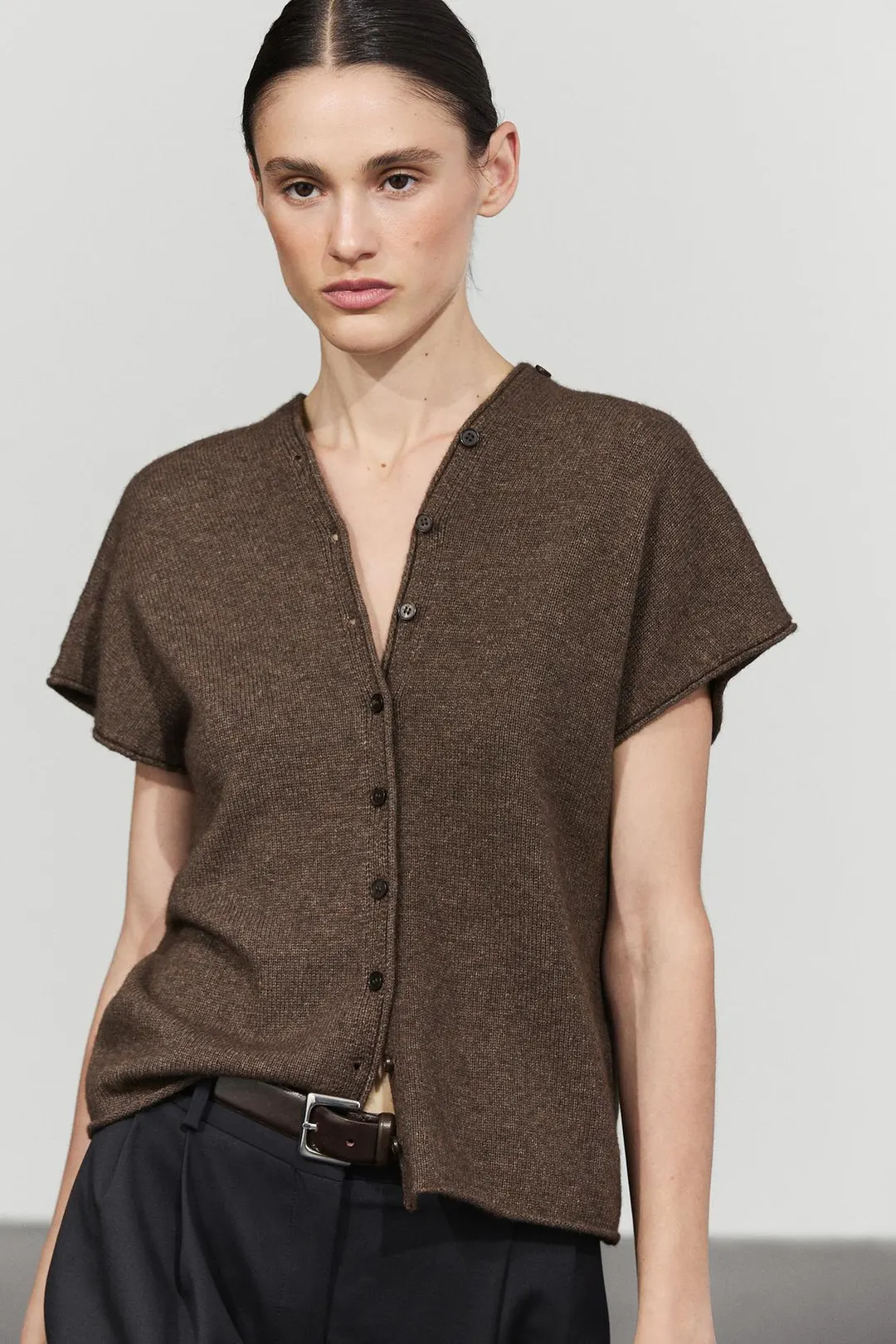 Жилет вязаный с V-образным вырезом из смесовой шерсти, Massimo Dutti