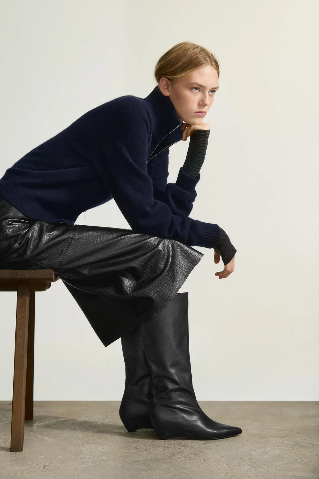 Ботильоны кожаные на танкетке, Massimo Dutti