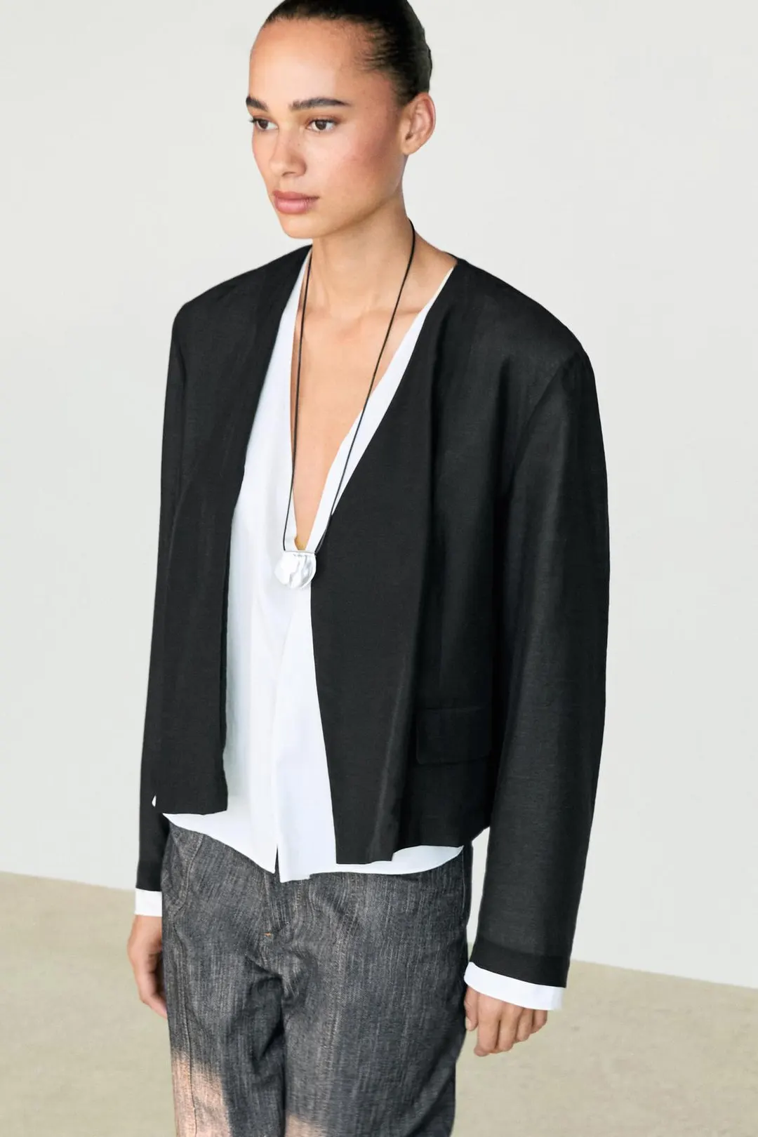 Контрастная двухслойная куртка для цельного образа, Massimo Dutti