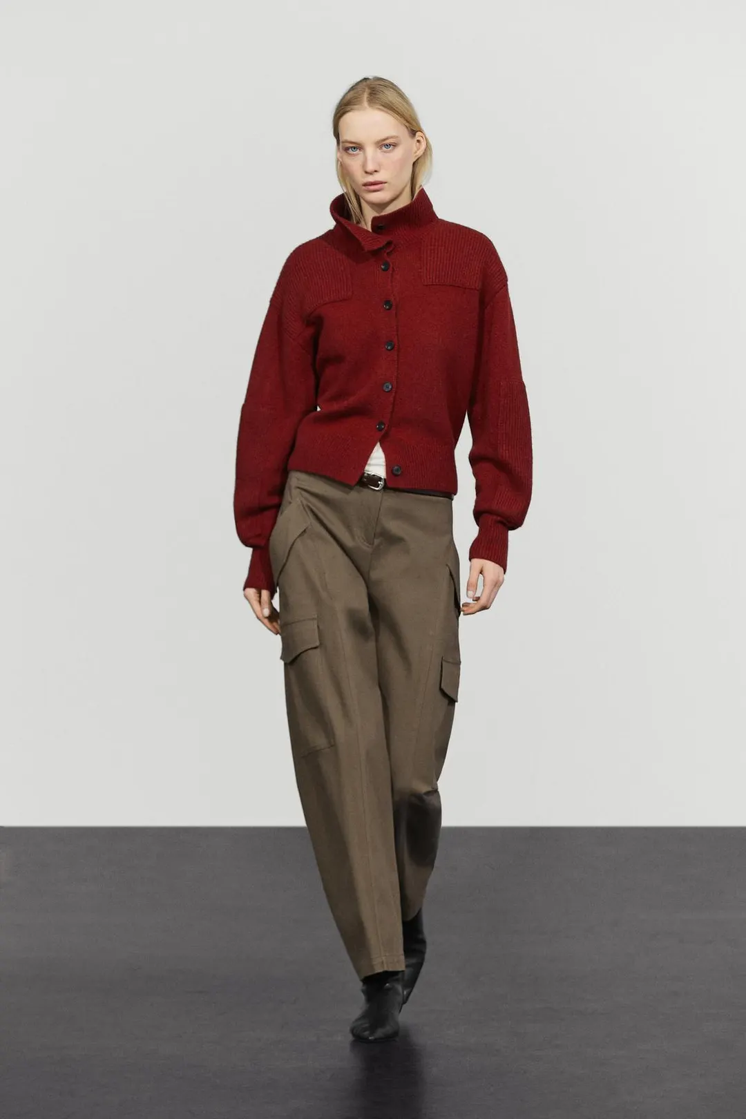 Шерстяной кардиган с нашивкой, Massimo Dutti