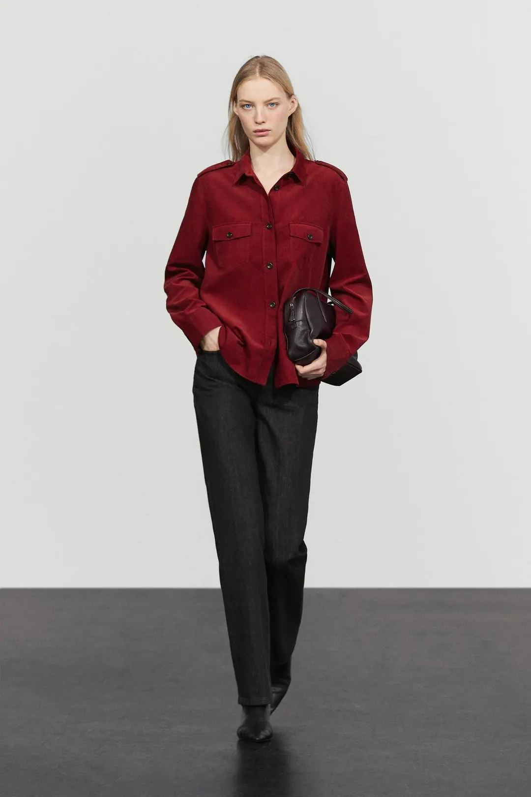 Рубашка из 100% хлопкового микровельвета с карманами, Massimo Dutti