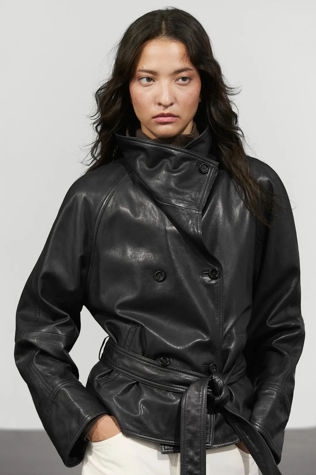 Укороченная кожаная куртка с поясом, Massimo Dutti