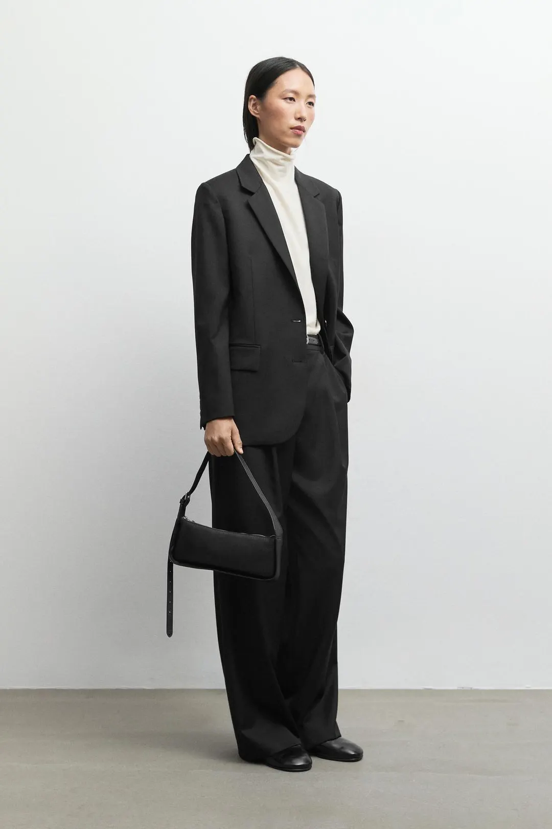Брюки со складками из особо тонкой шерсти, Massimo Dutti