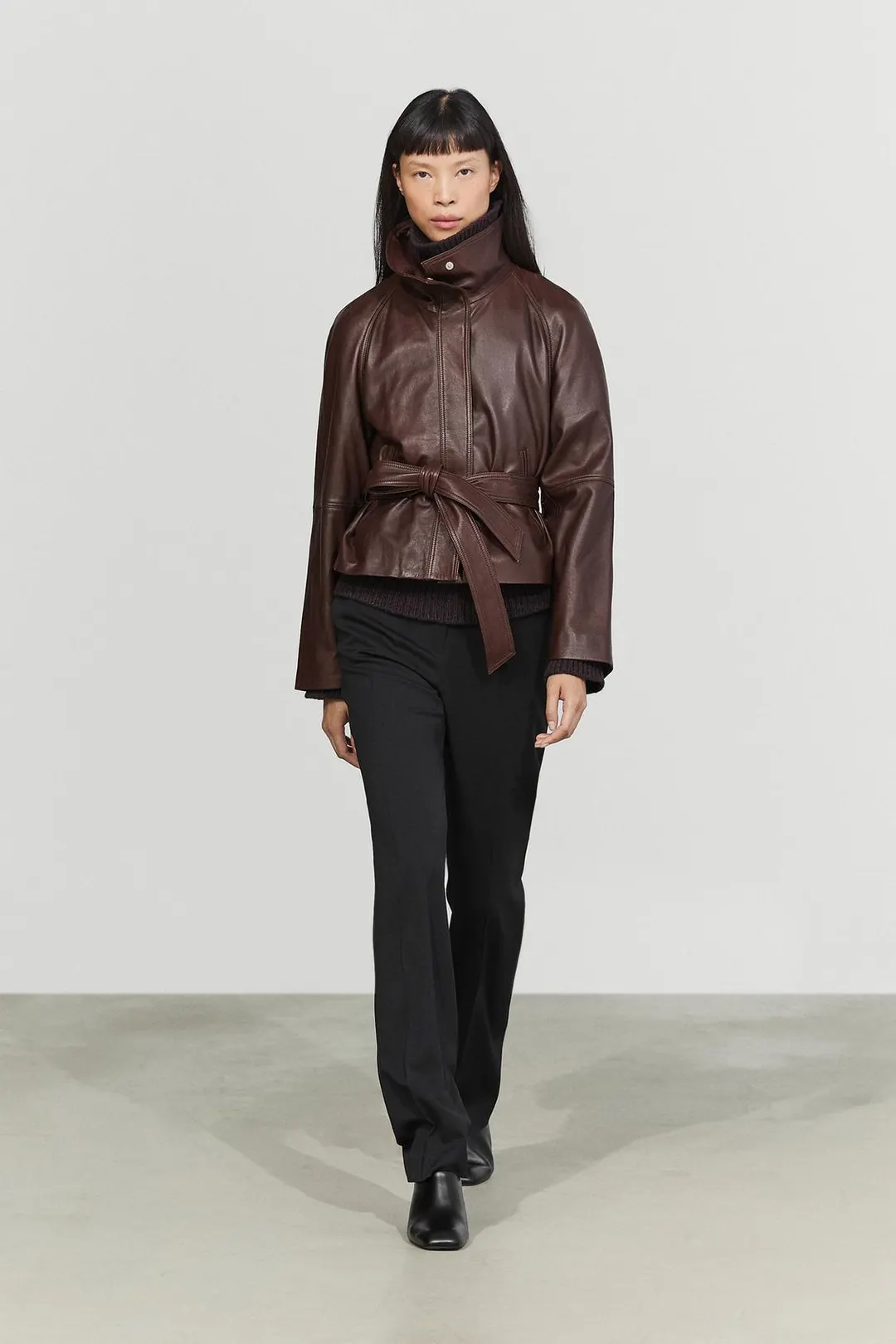 Укороченная куртка из кожи наппа с поясом, Massimo Dutti