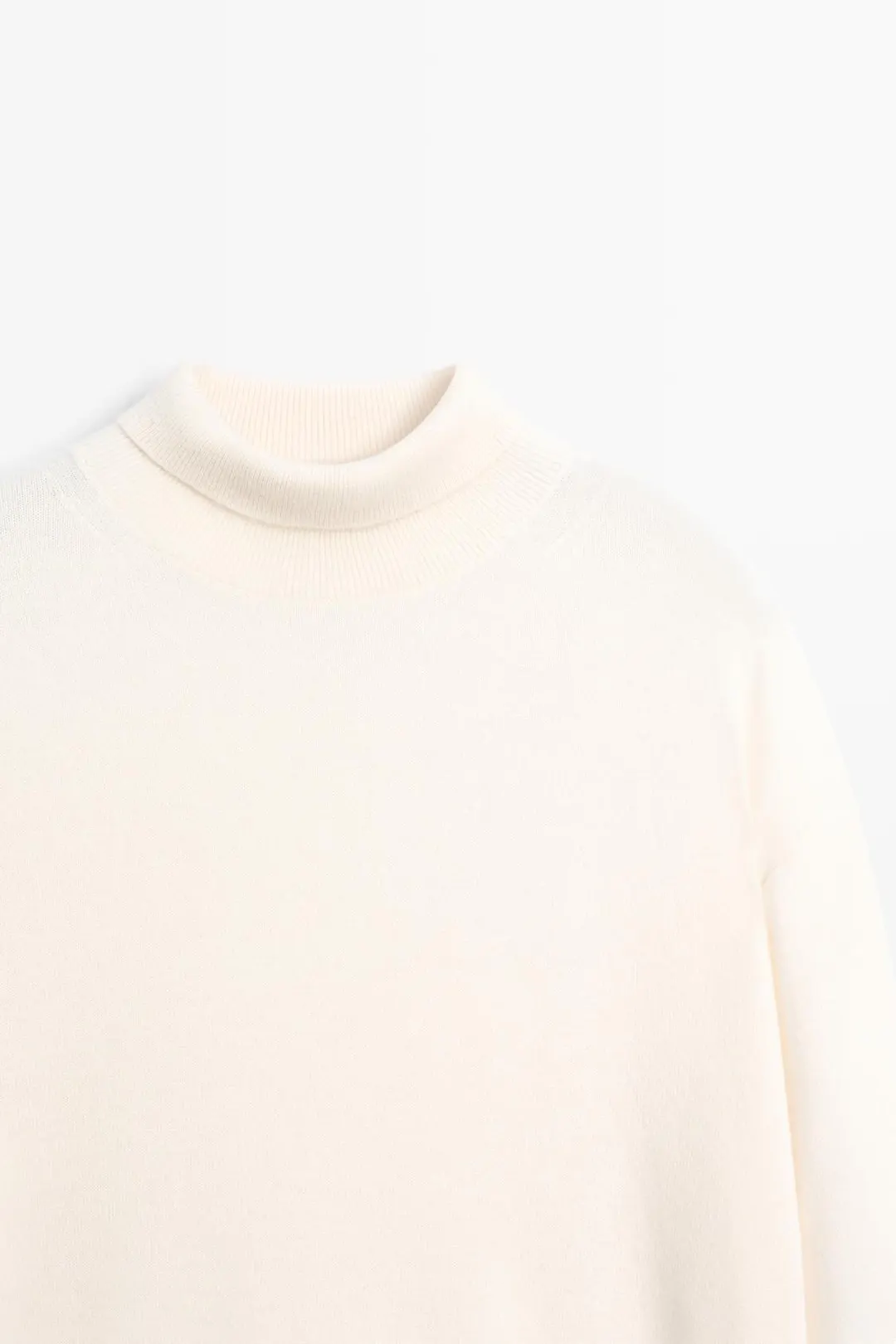 Свитер вязаный с высоким воротником из 100% кашемира, Massimo Dutti
