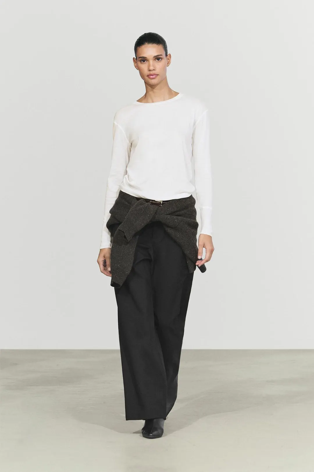 Лонгслив с отделкой на манжетах, Massimo Dutti