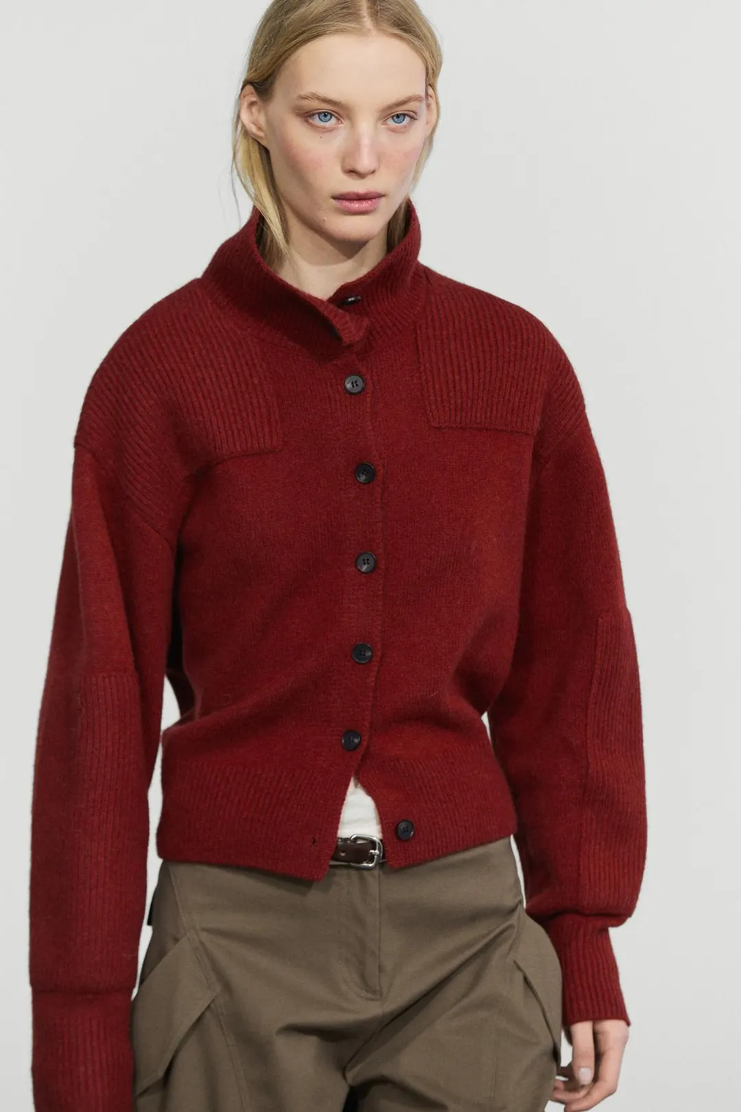 Шерстяной кардиган с нашивкой, Massimo Dutti