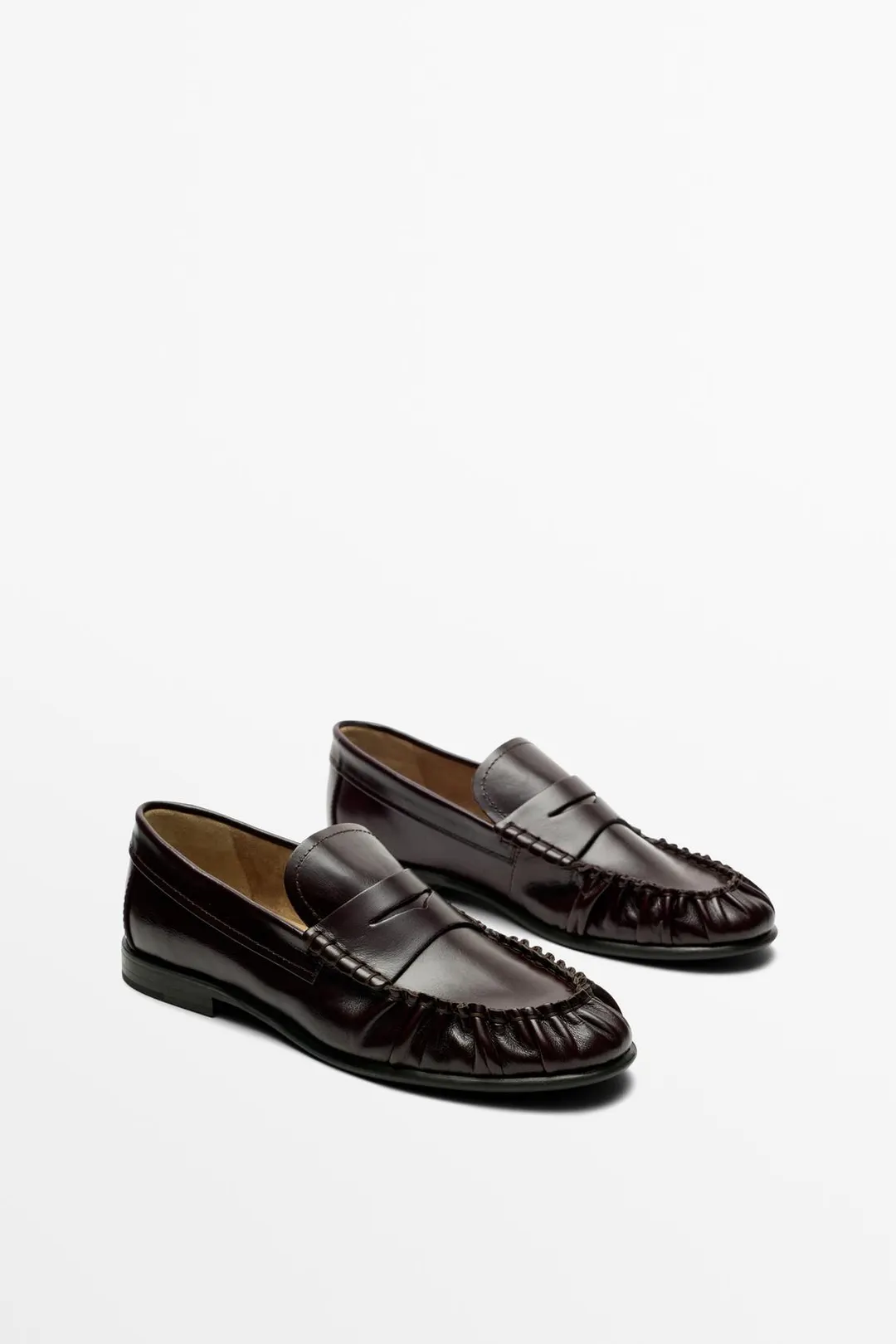Лоферы кожаные со сборками, Massimo Dutti