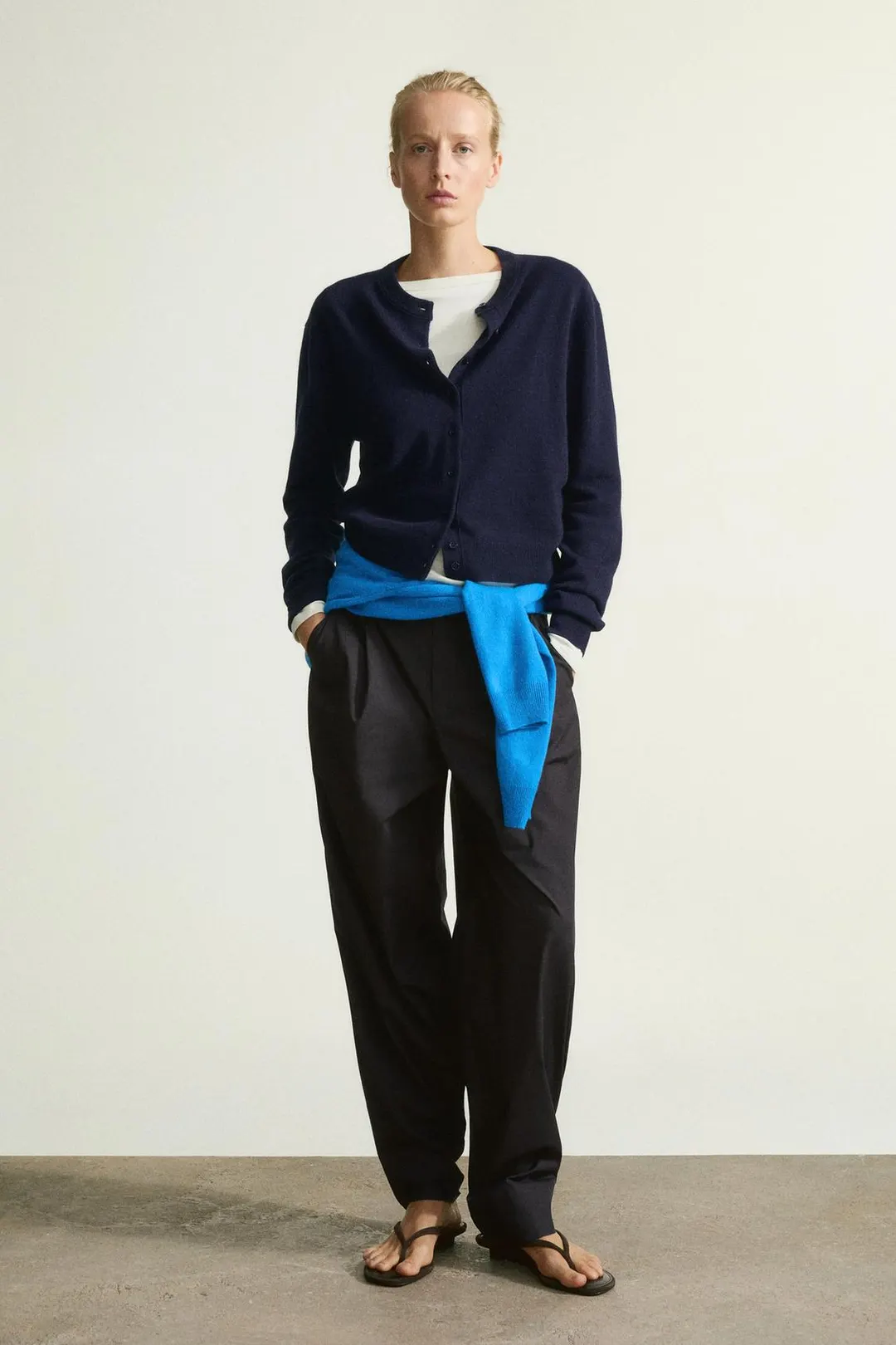 Босоножки из спилка замши на среднем каблуке, Massimo Dutti