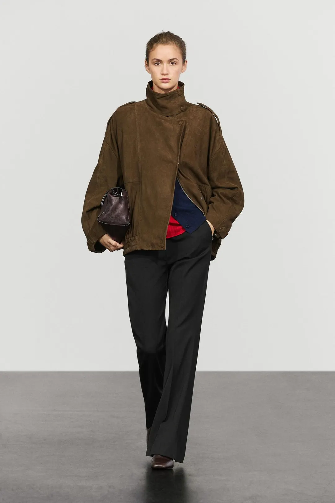 Бомбер из замши с высоким воротником, Massimo Dutti