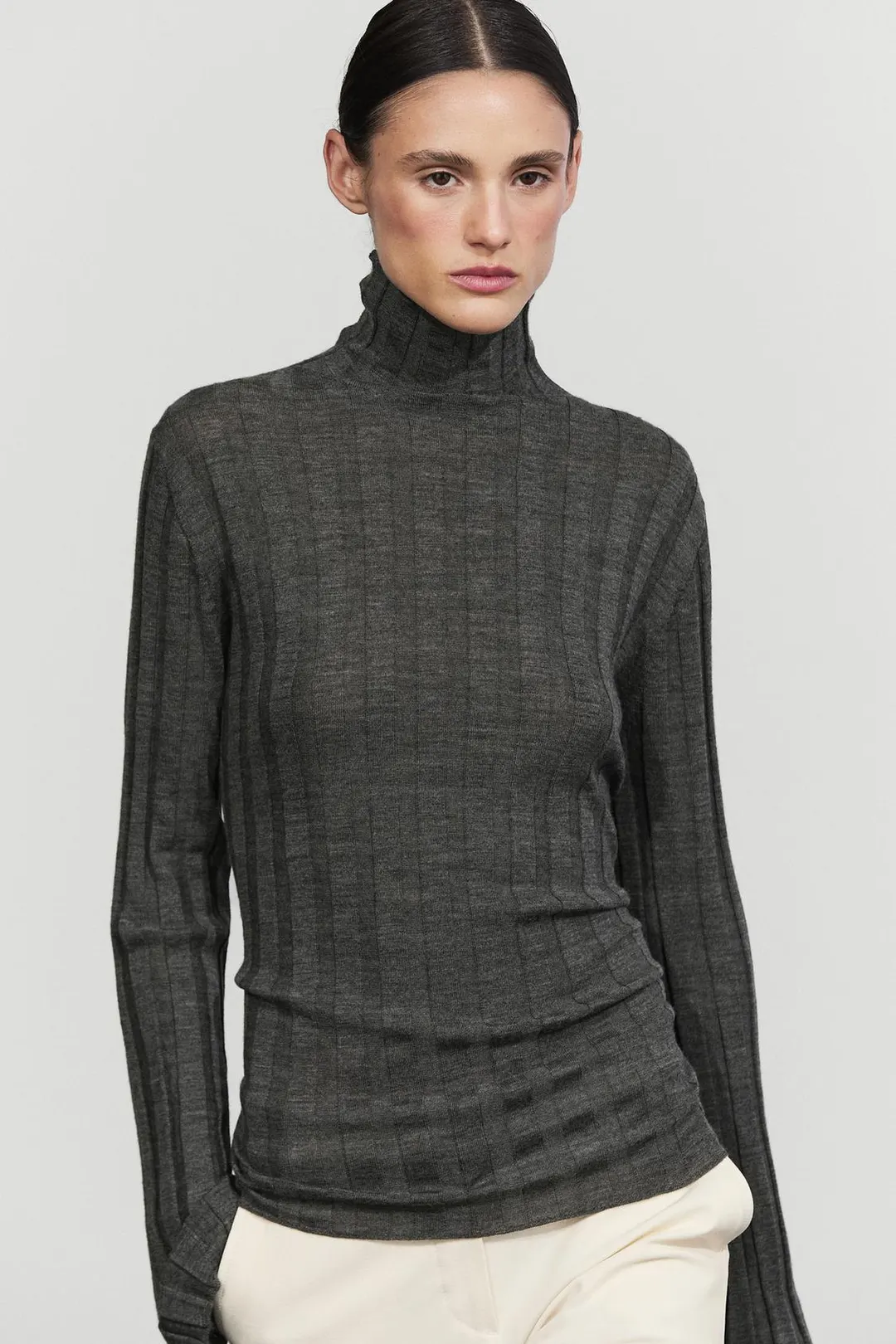 Свитер в рубчик с высоким воротником, Massimo Dutti