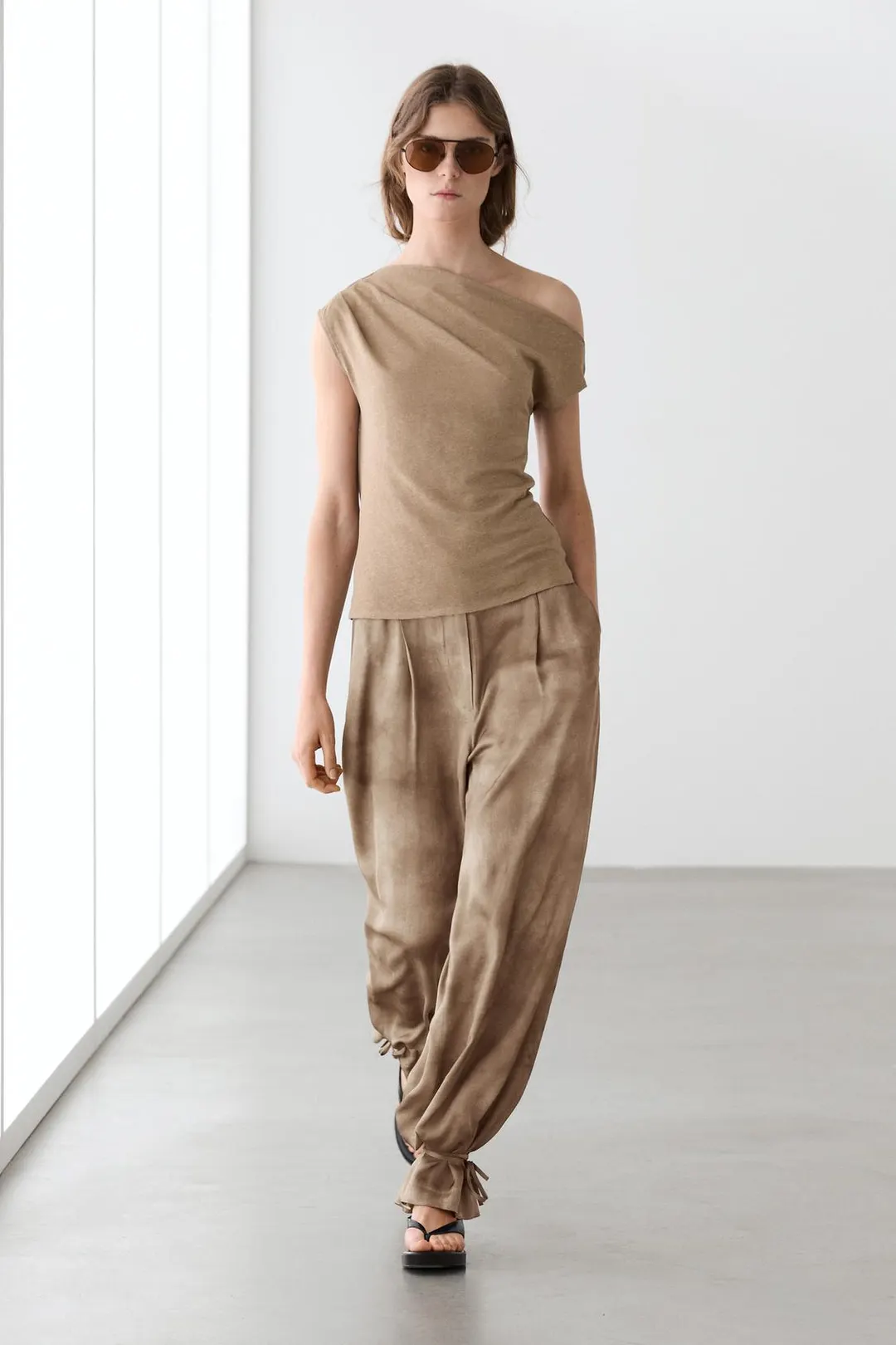 Брюки струящиеся с завязками по низу, Massimo Dutti
