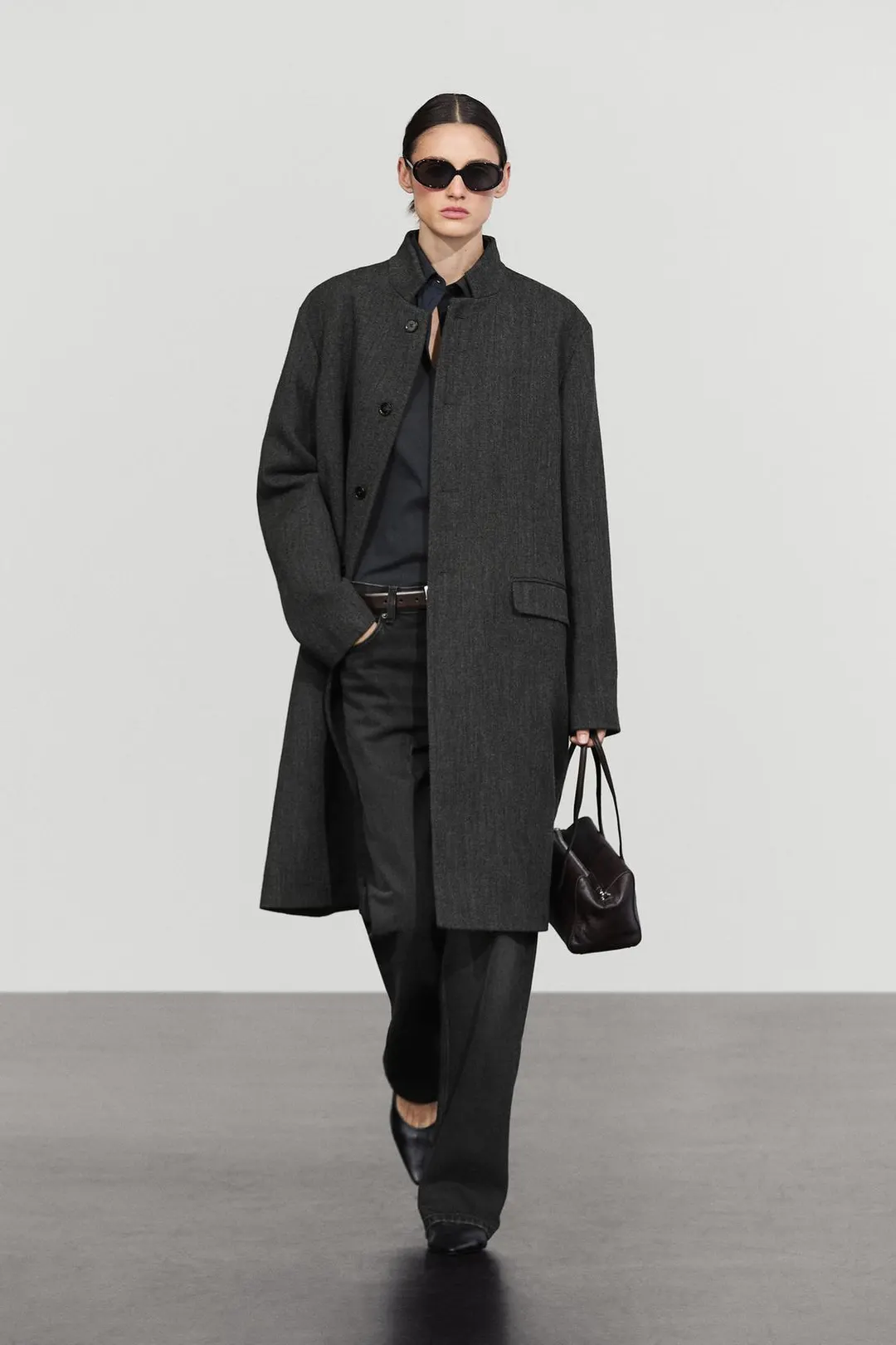 Шерстяное пальто с высоким воротником, Massimo Dutti