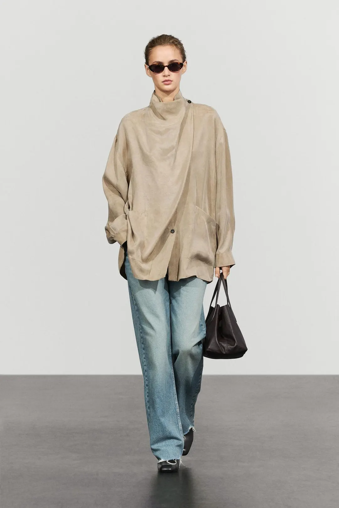 Рубашка с запахом и высоким воротником, Massimo Dutti