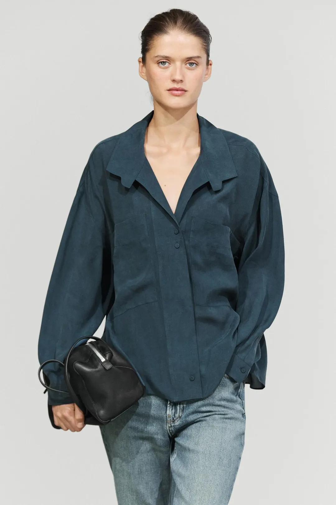 Струящаяся блузка с карманом, Massimo Dutti