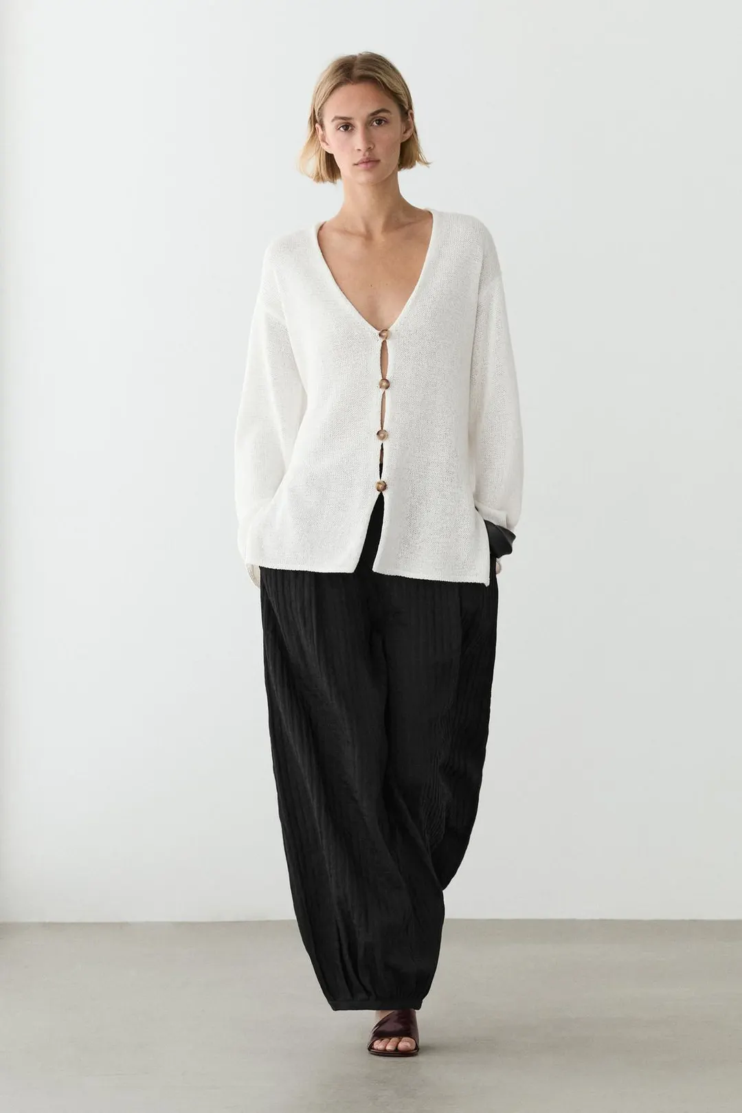 Длинный трикотажный кардиган с V-образным вырезом, Massimo Dutti