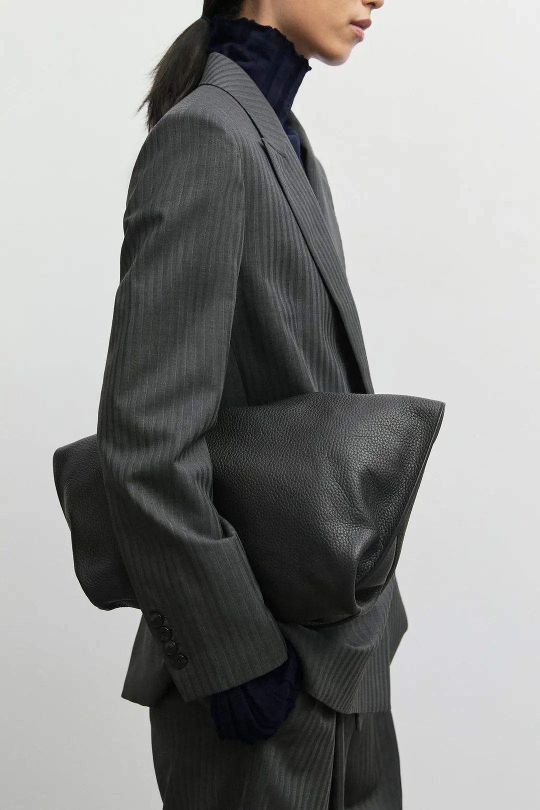Костюмный пиджак в тонкую полоску из тонкой смесовой шерсти, Massimo Dutti