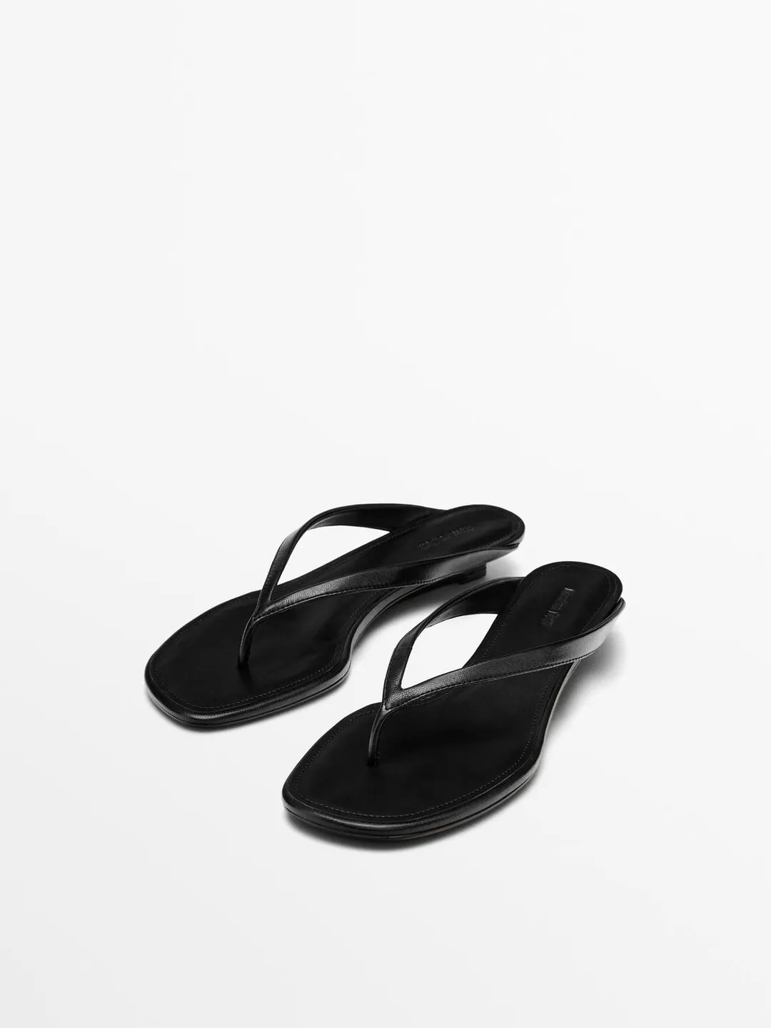 Босоножки с перемычкой для пальца на среднем каблуке, Massimo Dutti