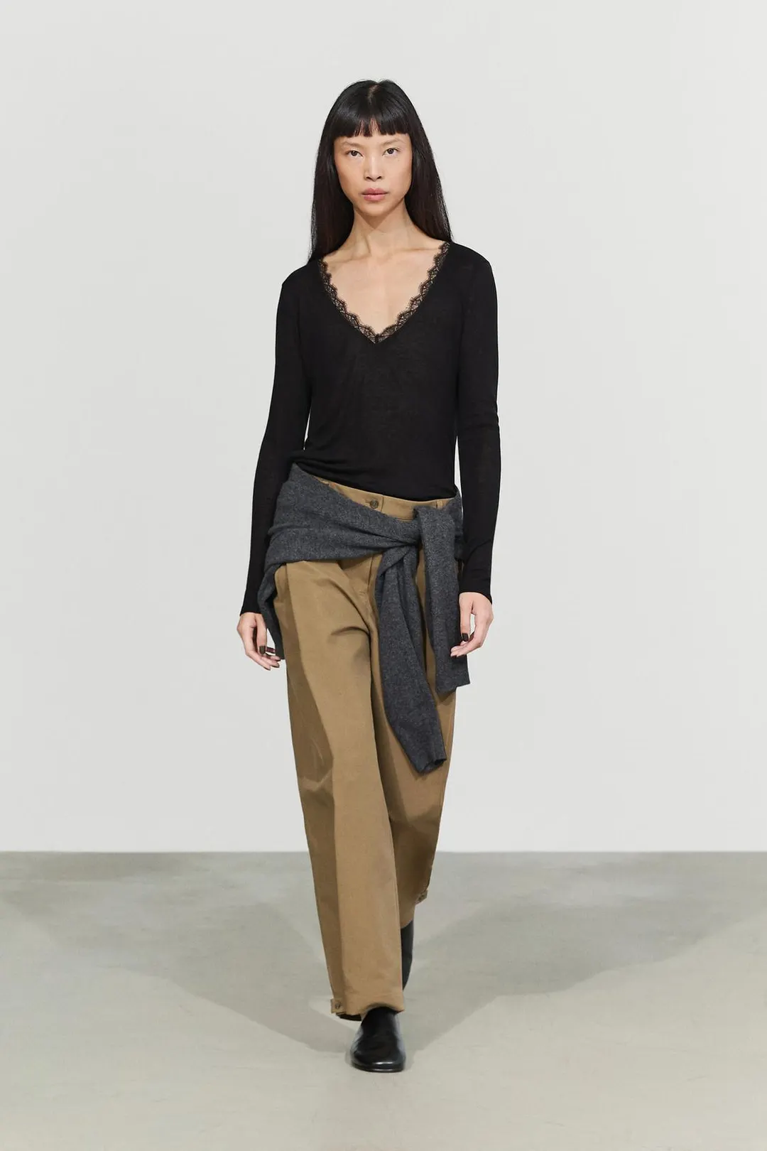 Футболка с длинными рукавами и бельевой отделкой, Massimo Dutti