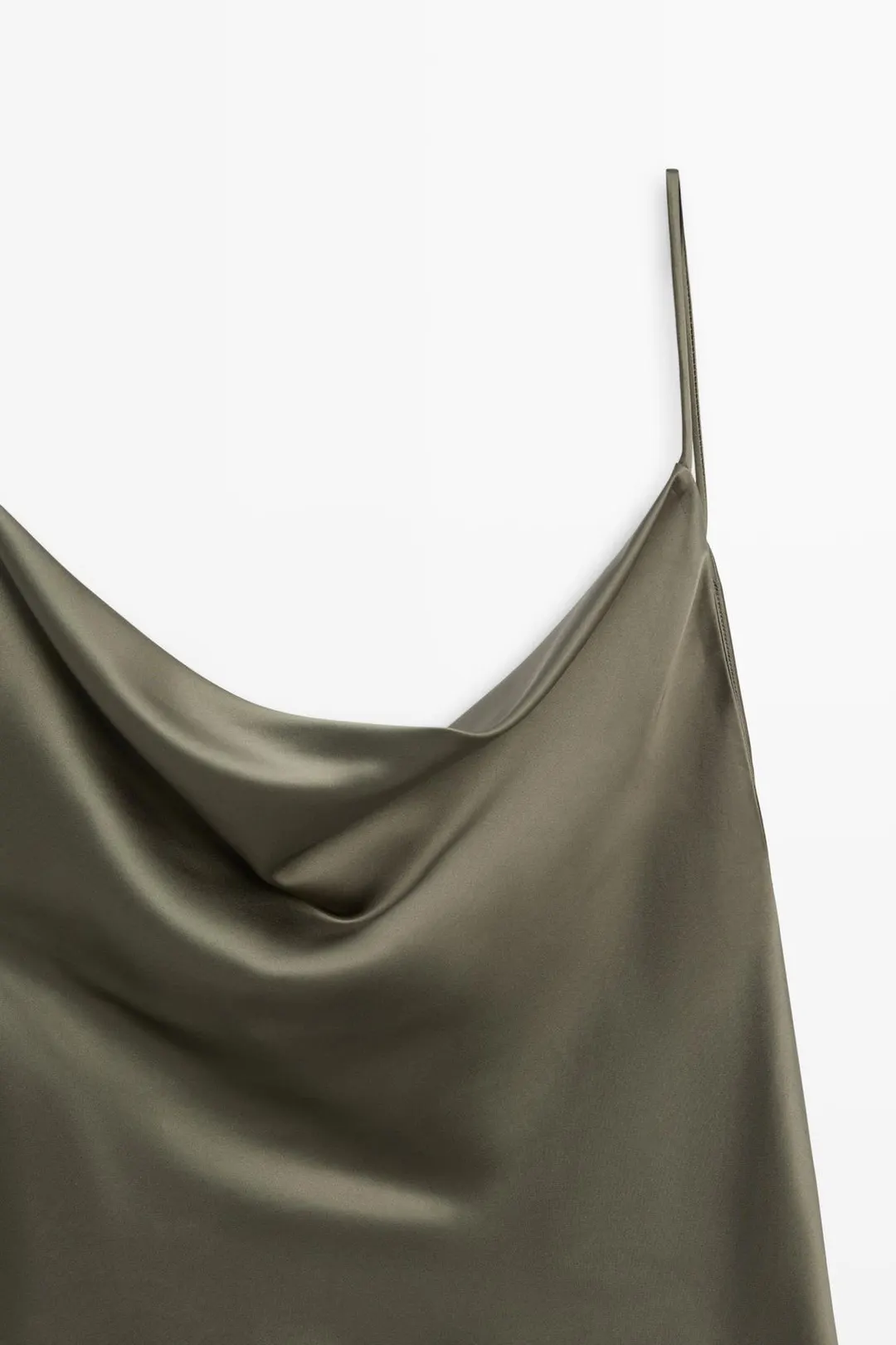 Струящийся атласный топ на бретелях, Massimo Dutti