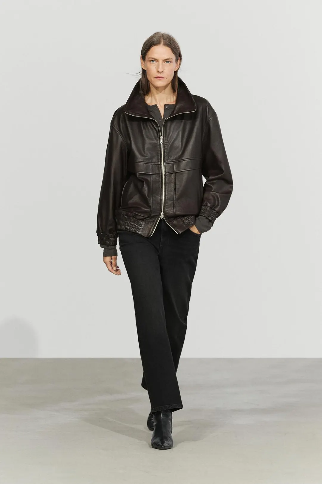 Бомбер из кожи наппа на молнии, Massimo Dutti