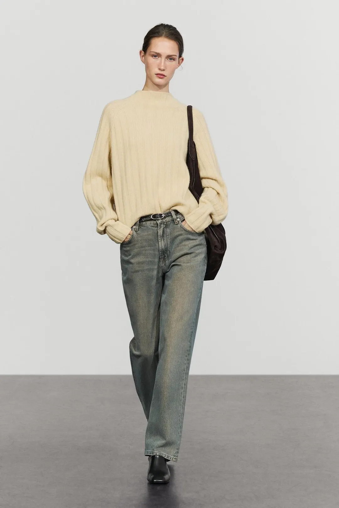 Свитер из 100% шерсти с воротником-стойкой, Massimo Dutti