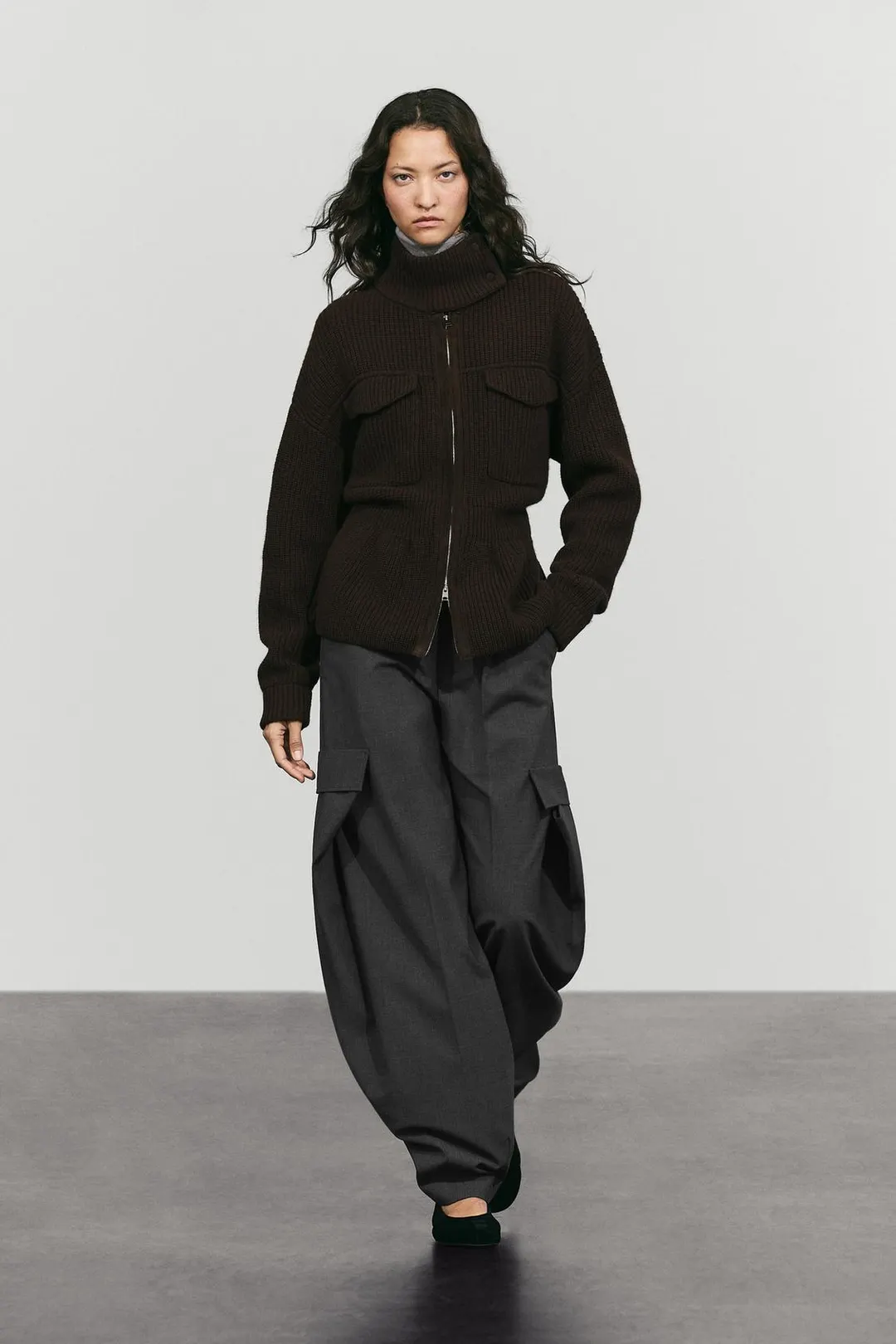 Кардиган комбинированной вязки с замшевым карманом, Massimo Dutti