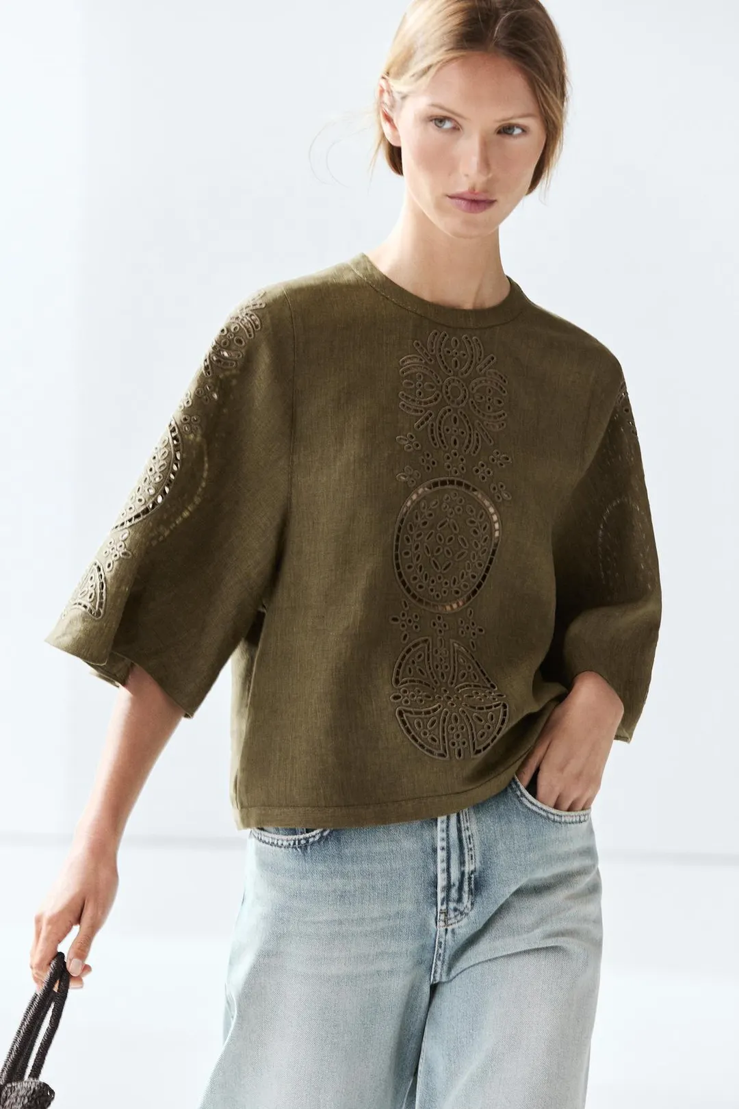 Блузка из смесового льна с вышивкой, Massimo Dutti