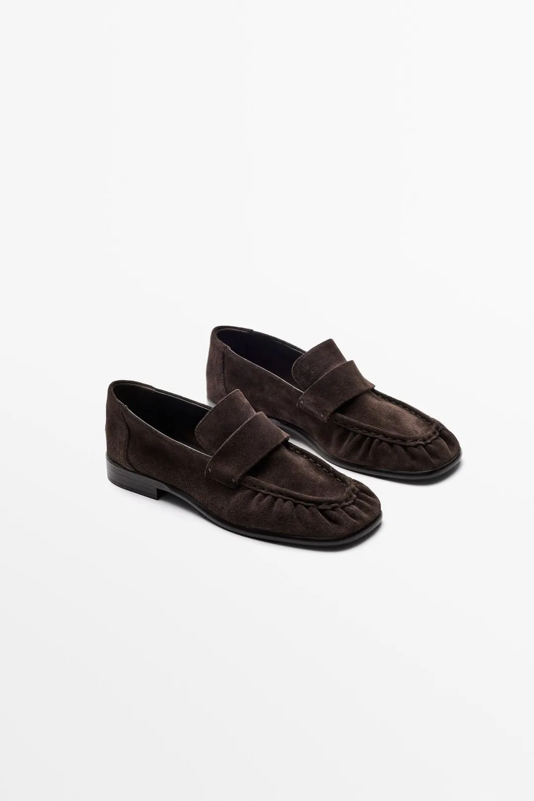 Лоферы из замшевого спилка со сборками, Massimo Dutti