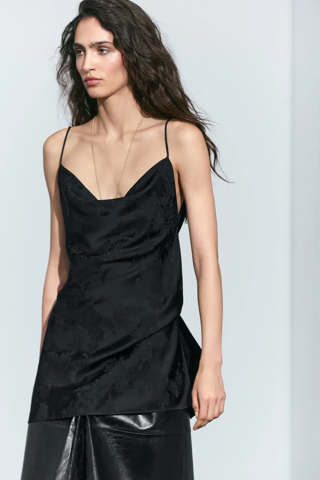 Жаккардовый топ на бретелях с драпированным вырезом, Massimo Dutti