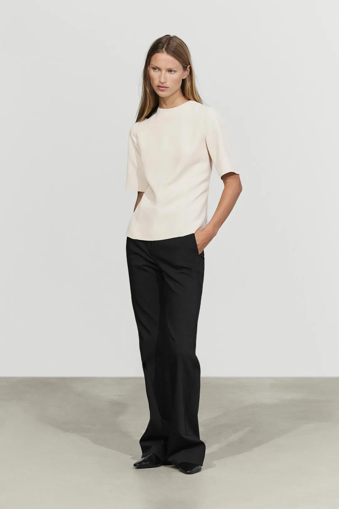 Брюки клеш из технологичной ткани, Massimo Dutti