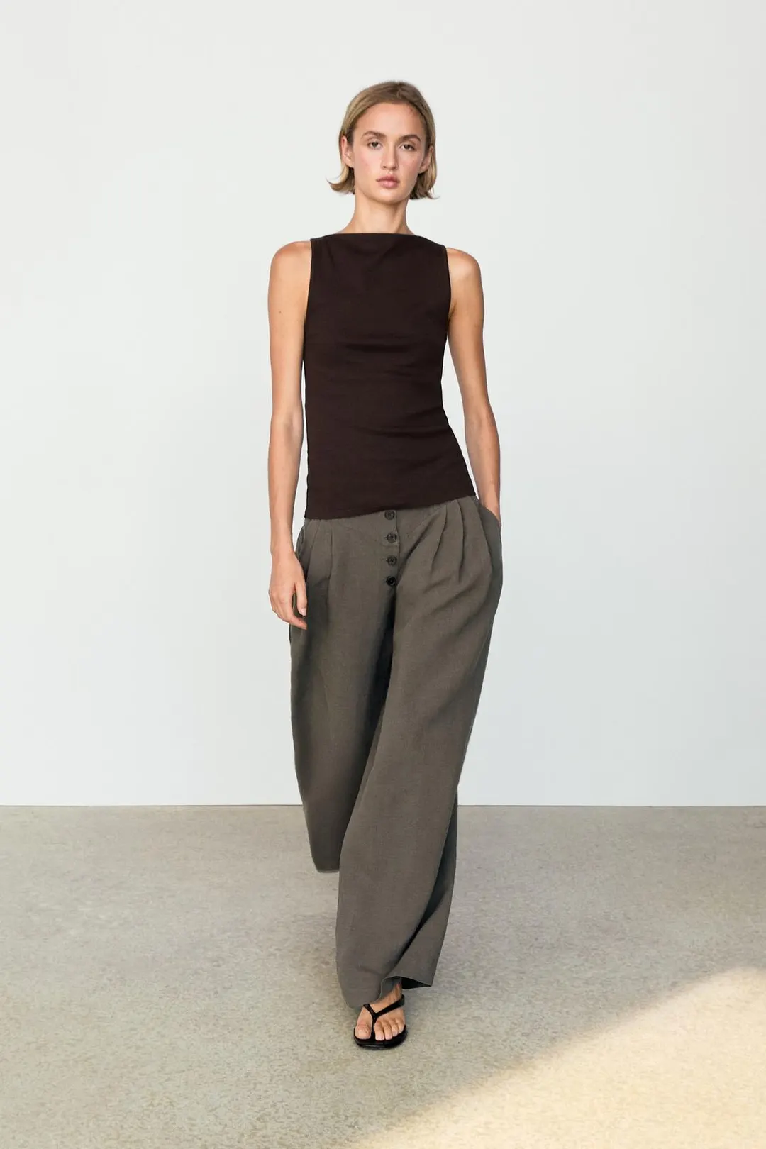 Брюки со складками из льняной смеси, Massimo Dutti