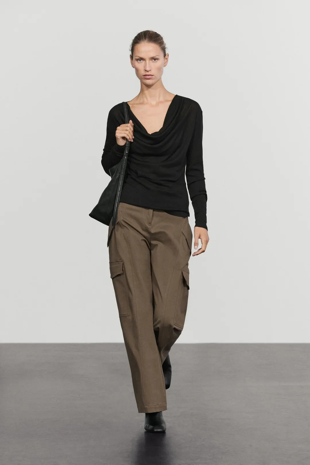 Топ с длинными рукавами и драпированным вырезом, Massimo Dutti