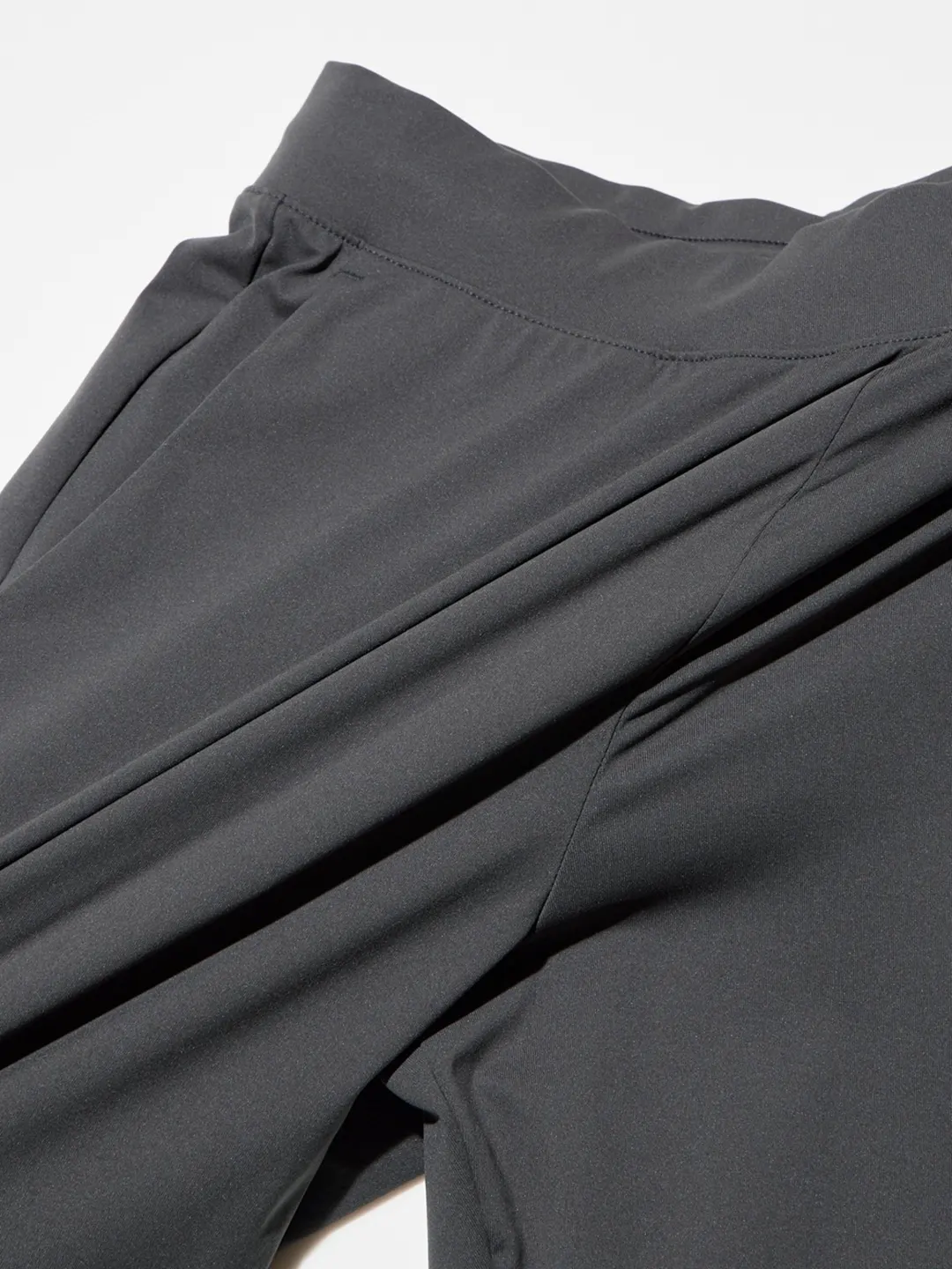 Джоггеры AIRism эластичные с охлаждающим эффектом, Uniqlo
