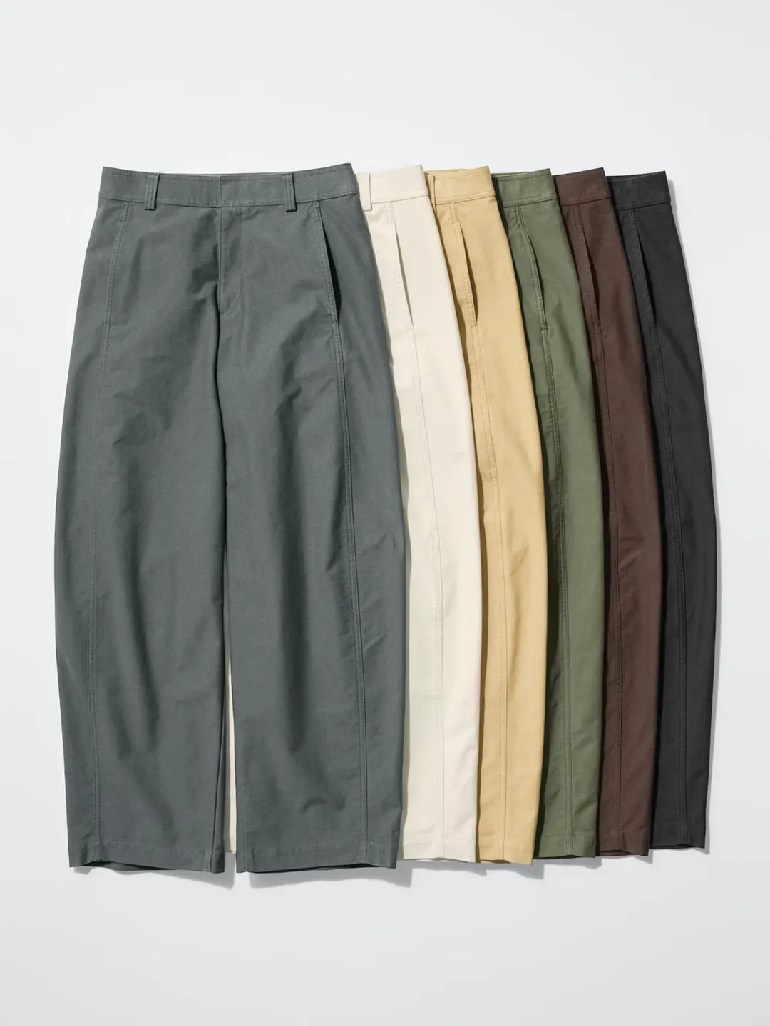 Удлинённые брюки свободного кроя с изогнутыми штанинами, Uniqlo