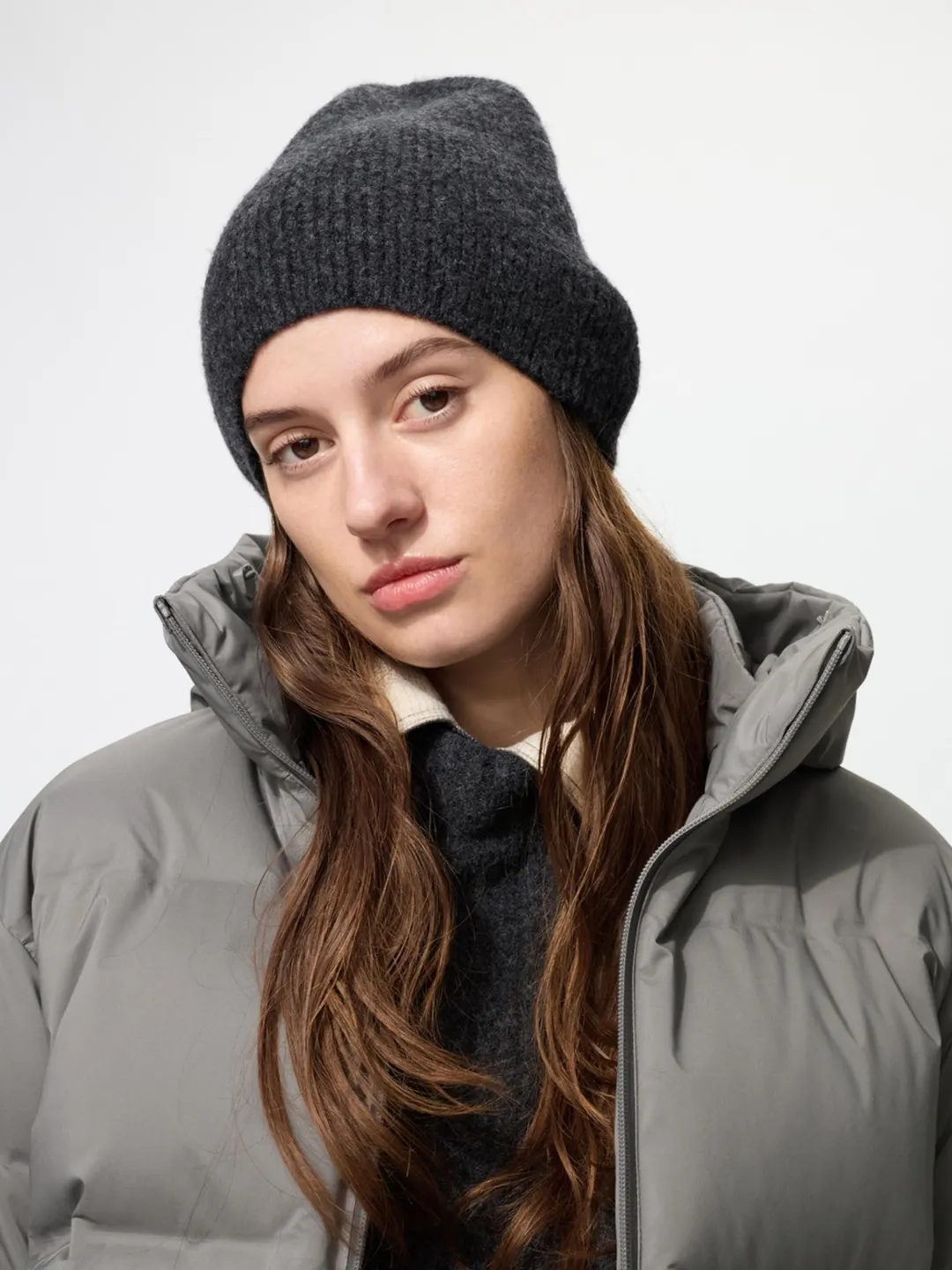 Вязаная шапка из пряжи Souffle Yarn, Uniqlo