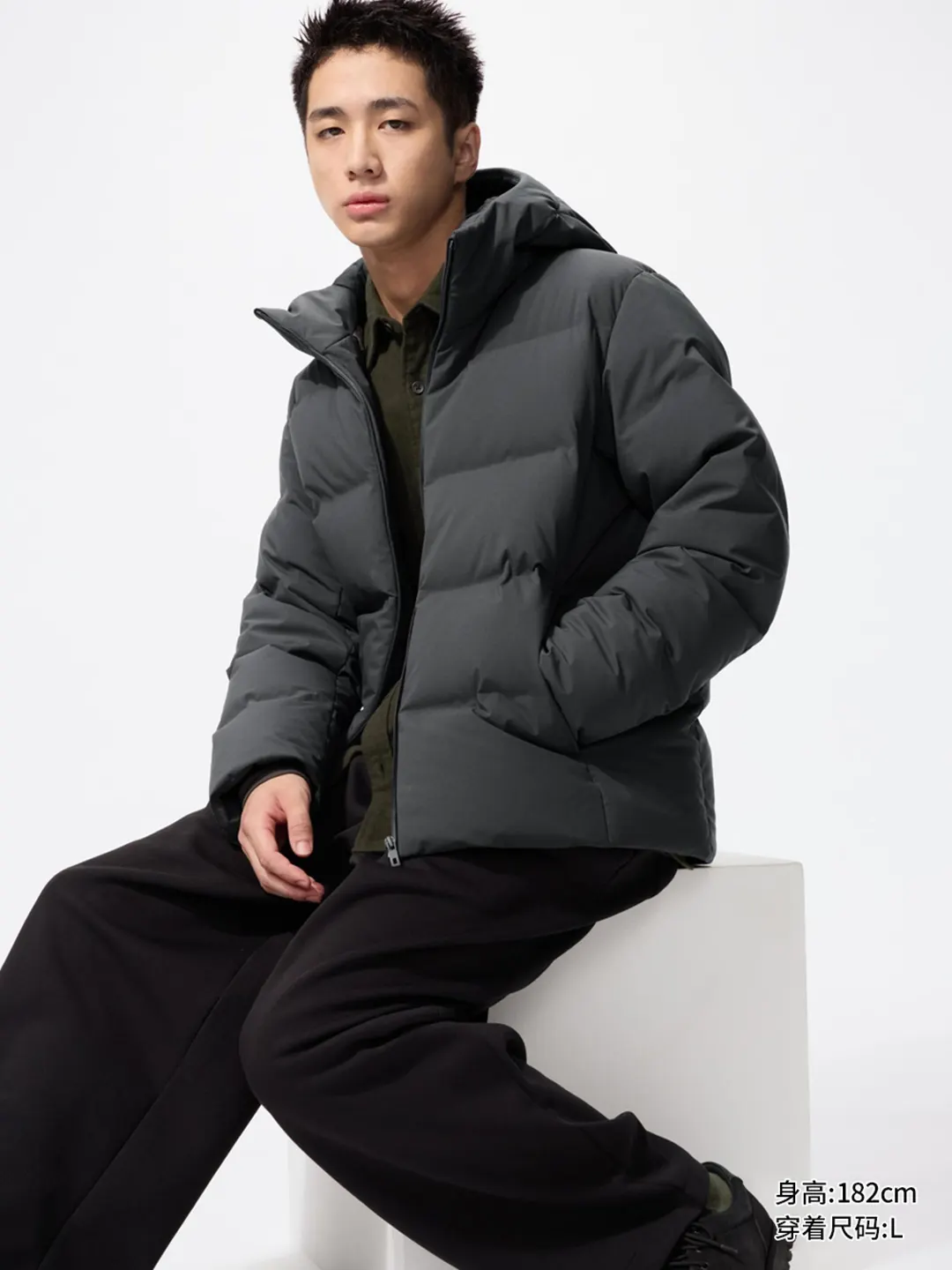 Пуховик бесшовный с капюшоном, Uniqlo