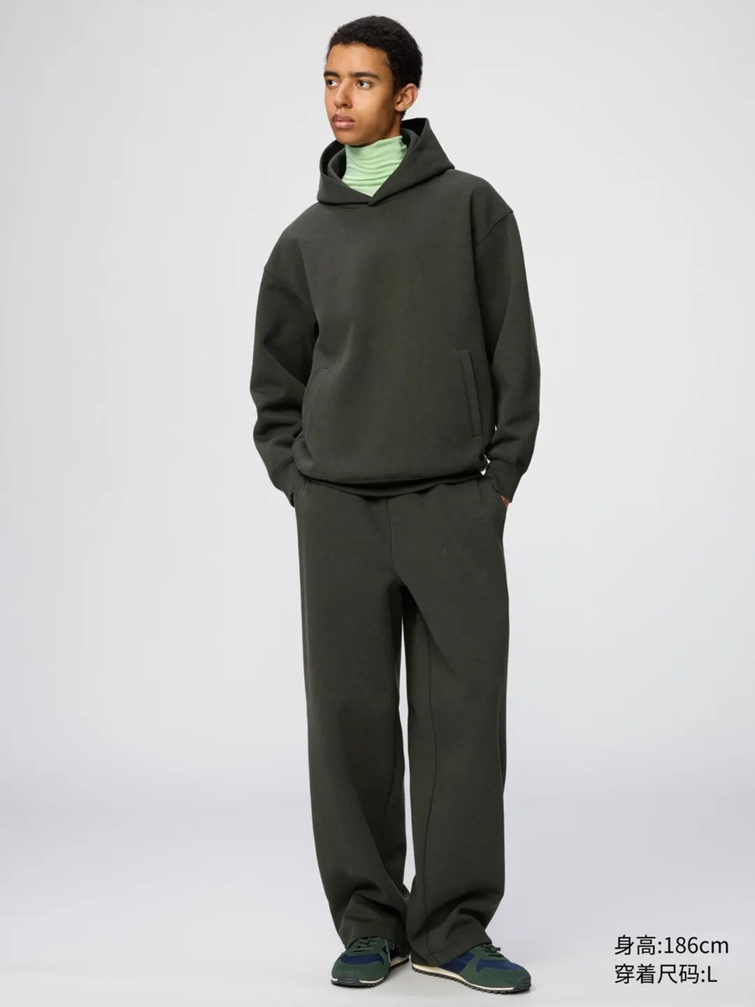 Брюки спортивные свободного кроя удлиненные с кулисками по низу, Uniqlo