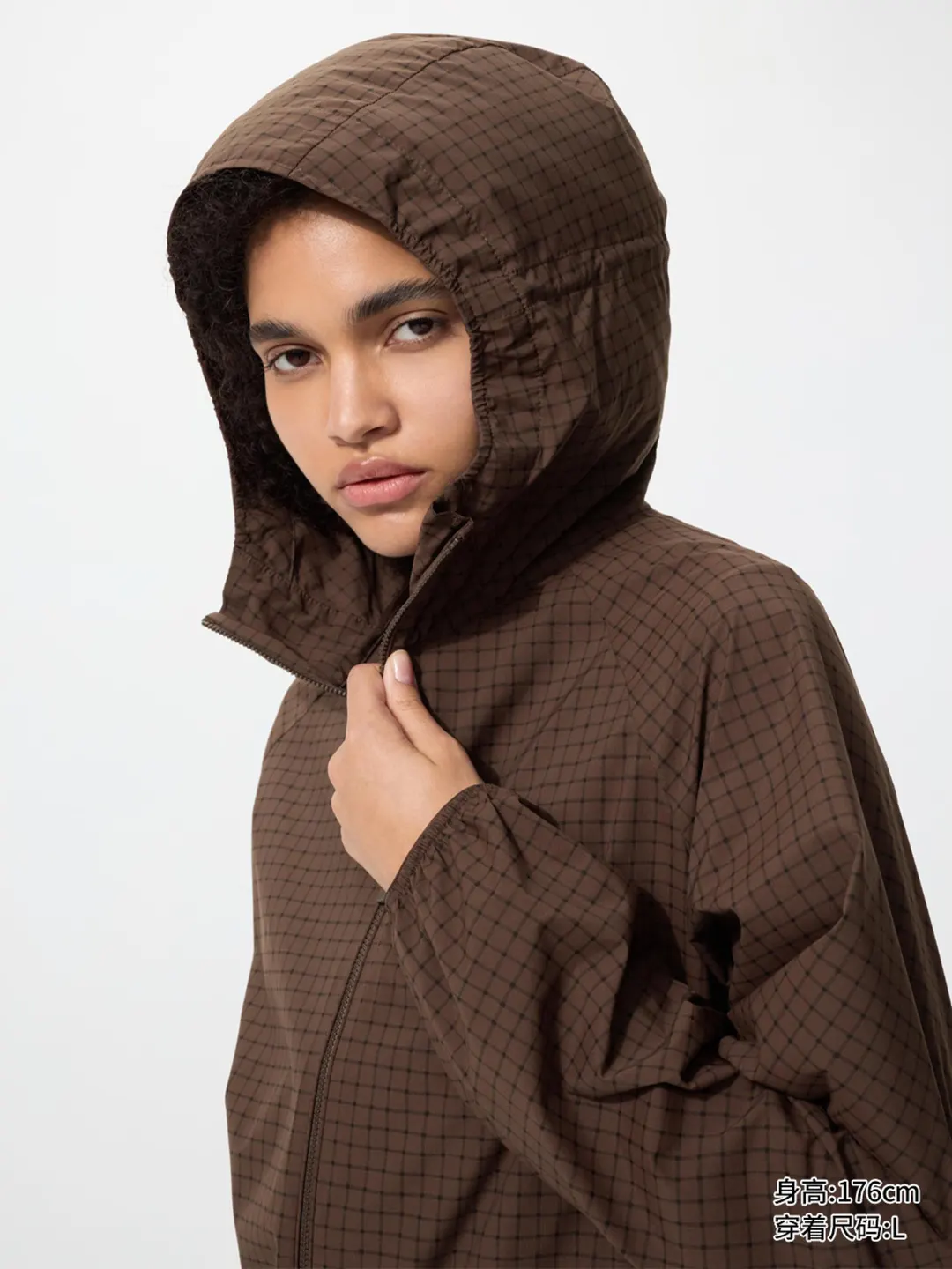 Компактная куртка в клетку с капюшоном и защитой от ультрафиолета, Uniqlo