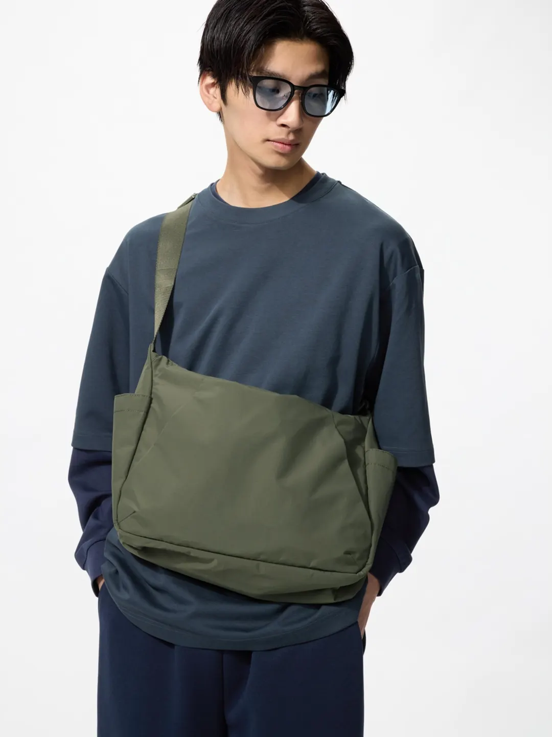Сумка через плечо из нейлона, Uniqlo