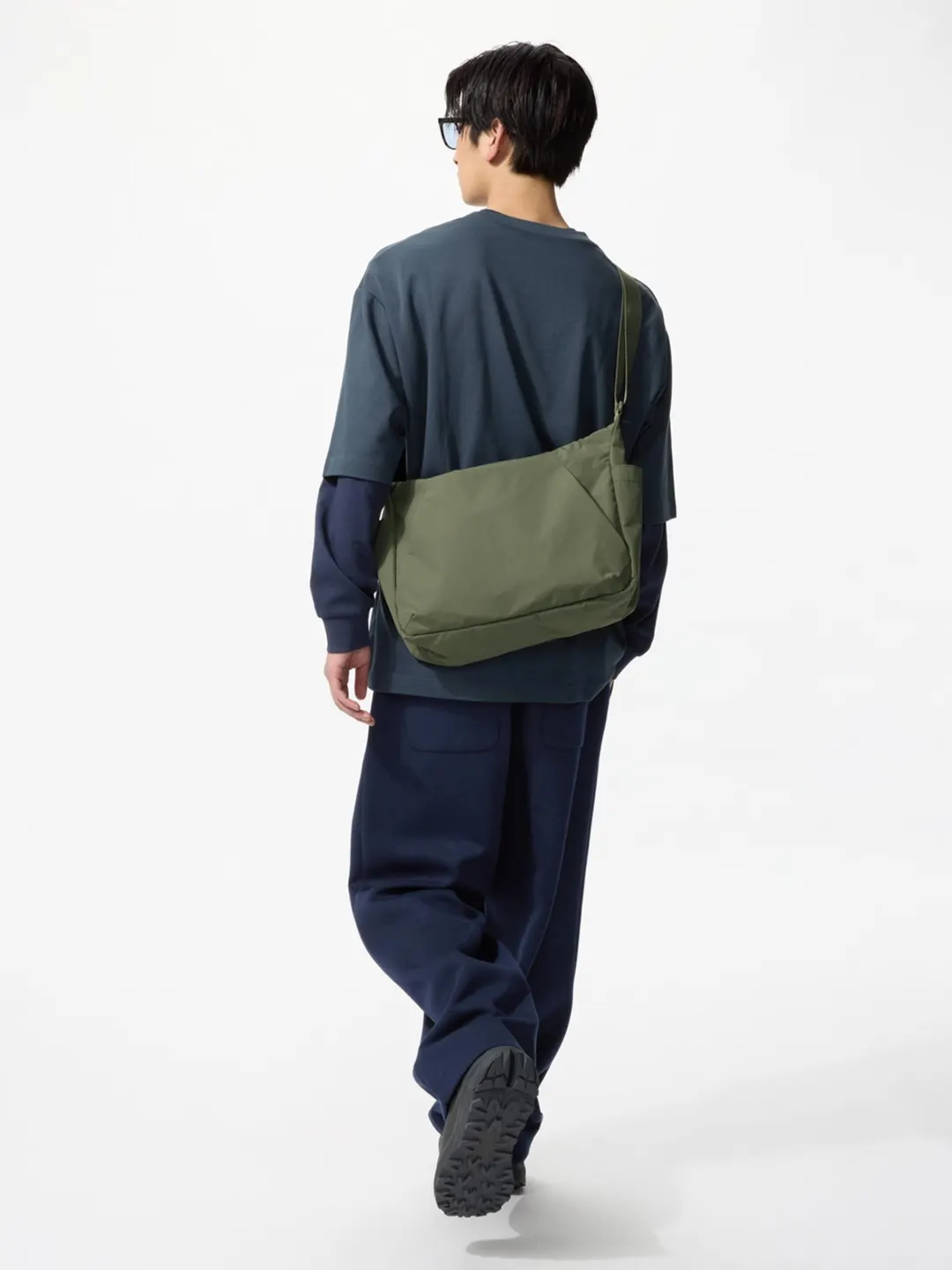 Сумка через плечо из нейлона, Uniqlo